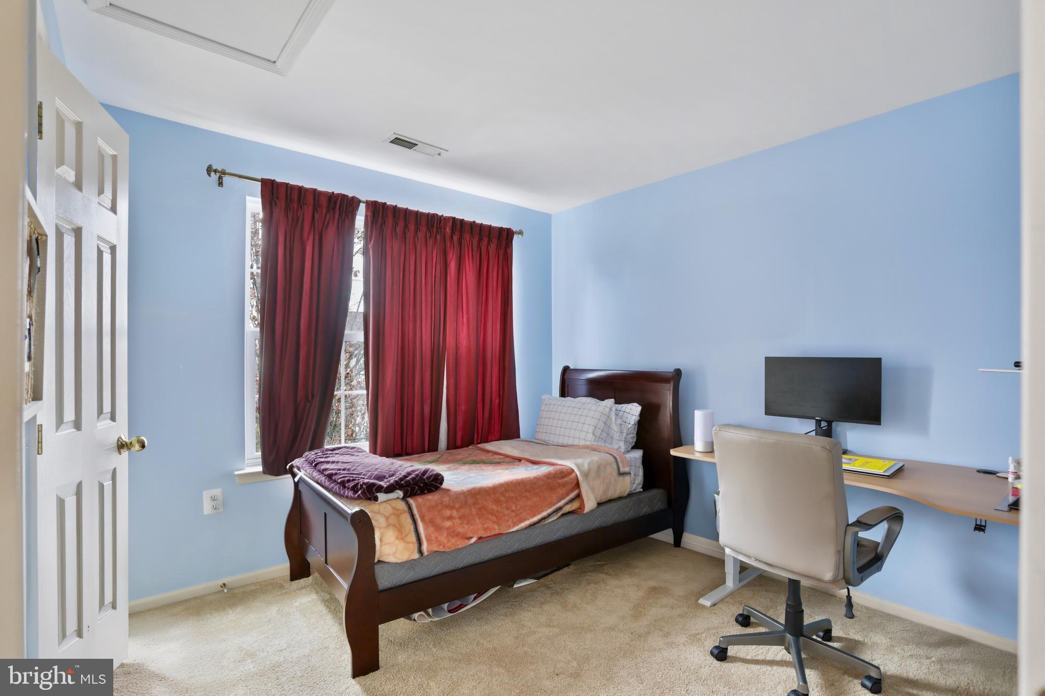 POTOMAC CROSSING - Residential