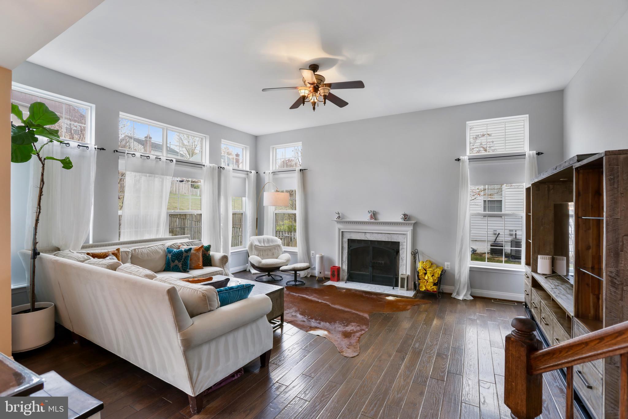 POTOMAC CROSSING - Residential