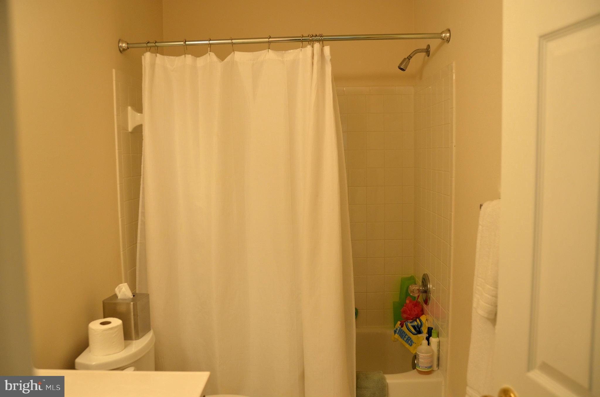 ROSSLARE - Residential Lease