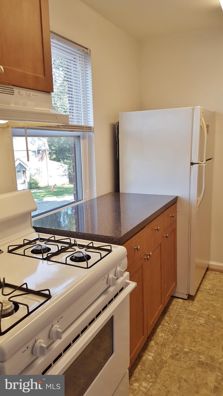 FOREST HILLS - Residential Lease