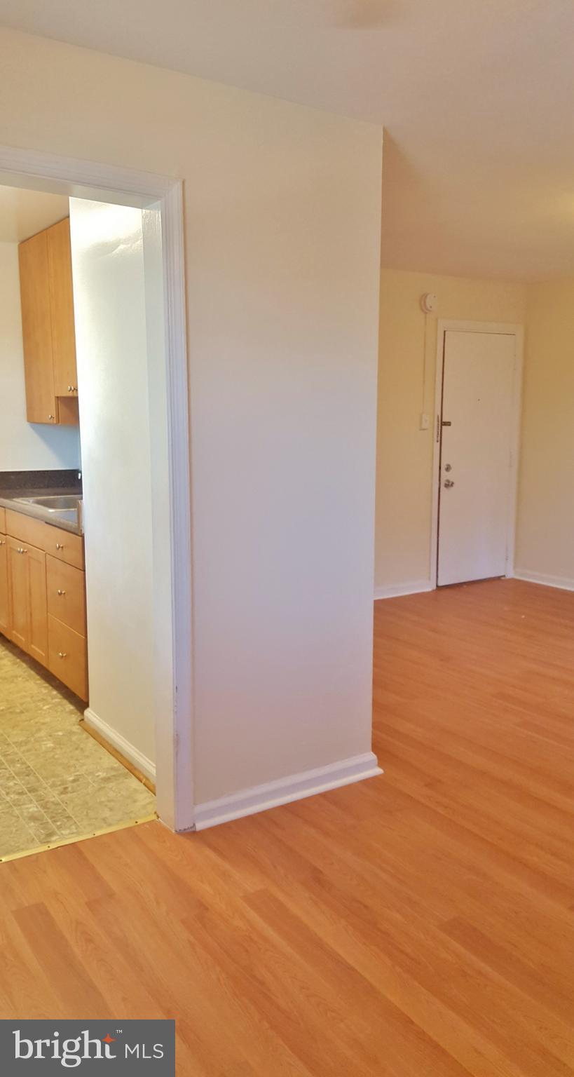 FOREST HILLS - Residential Lease