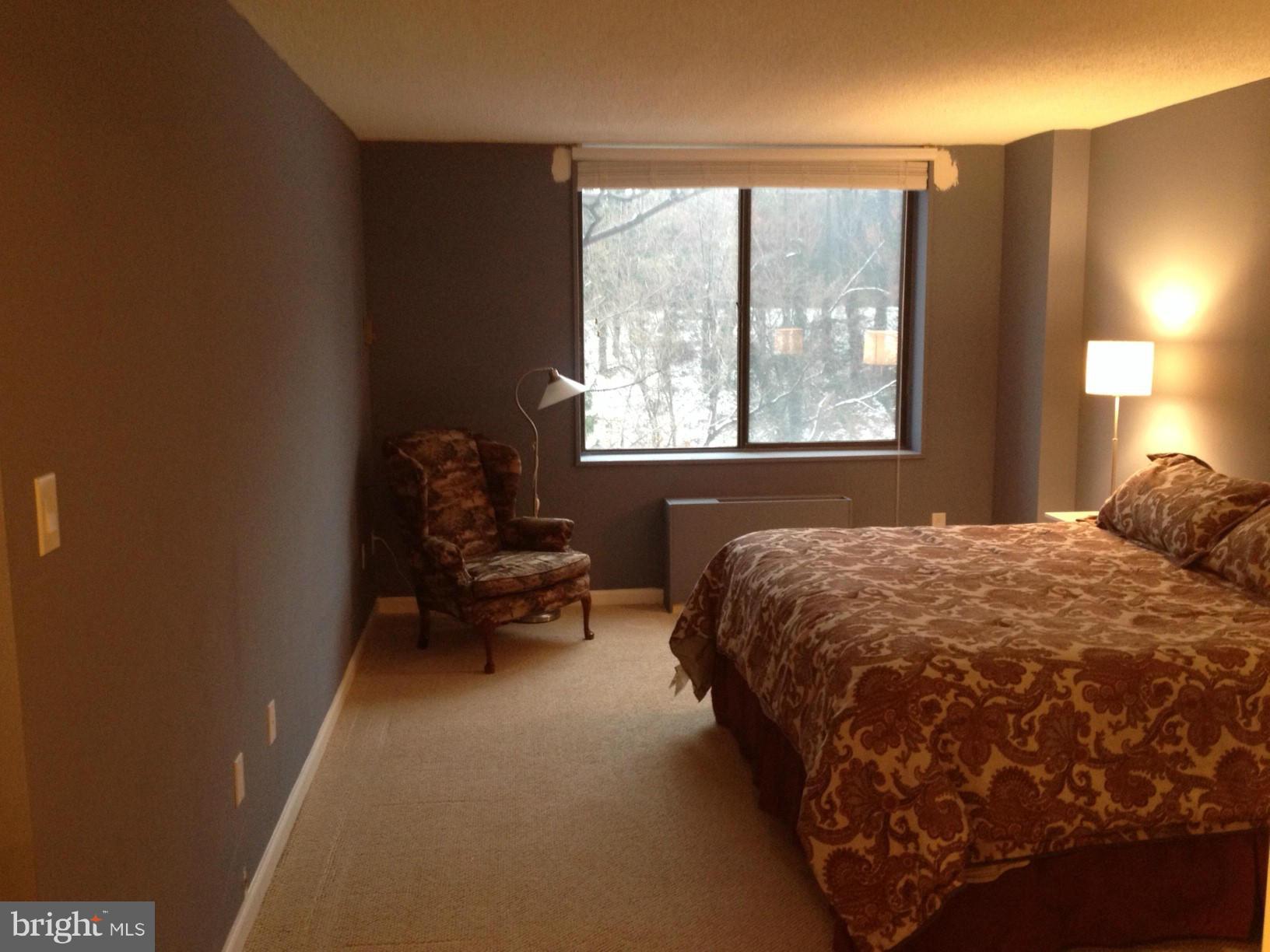 SKYLINE PLAZA - Residential Lease