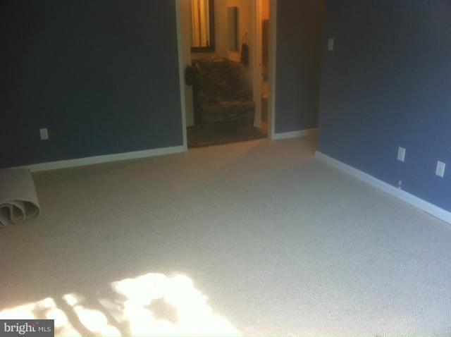 SKYLINE PLAZA - Residential Lease