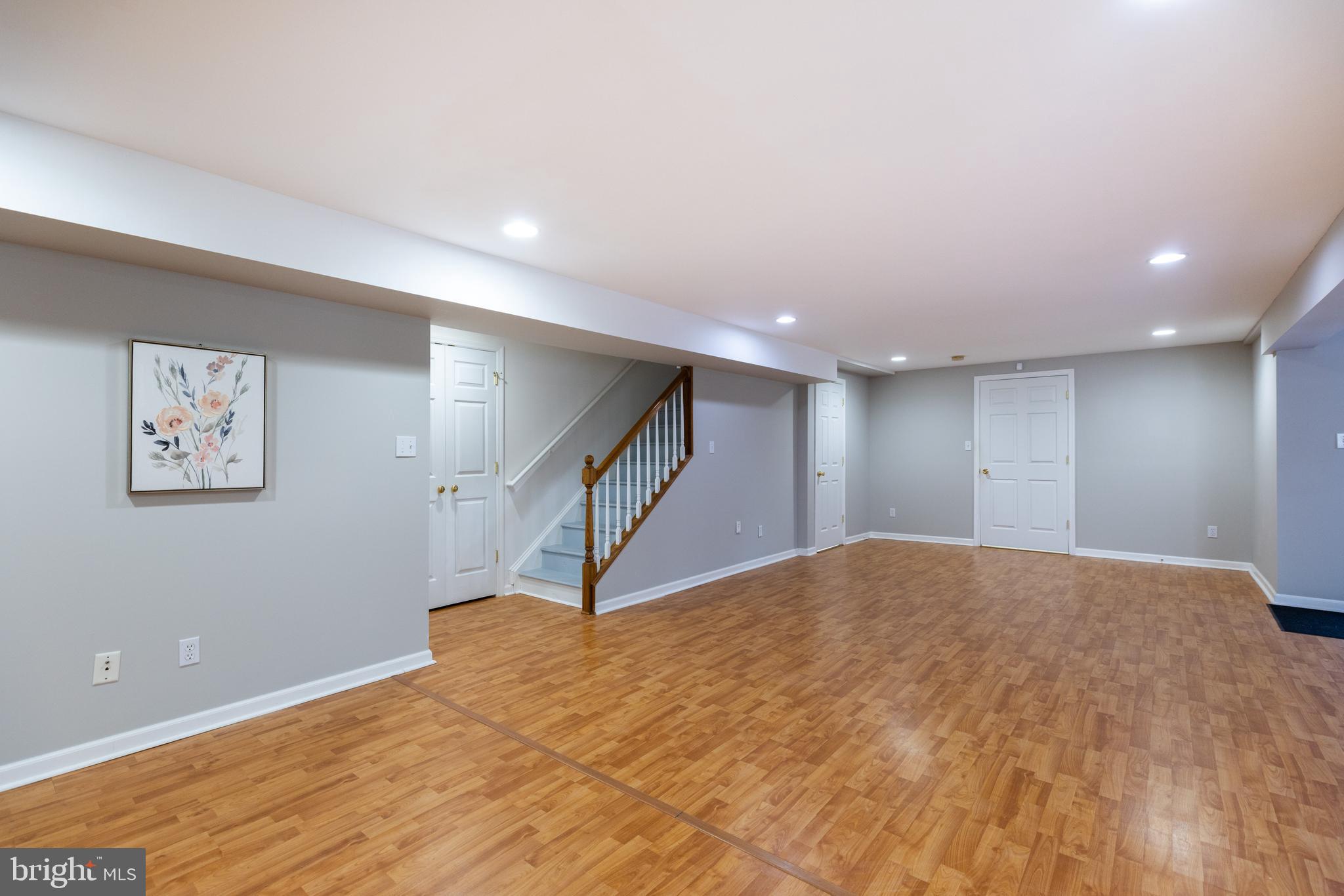 MIDDLE RUN CROSSIN - Residential