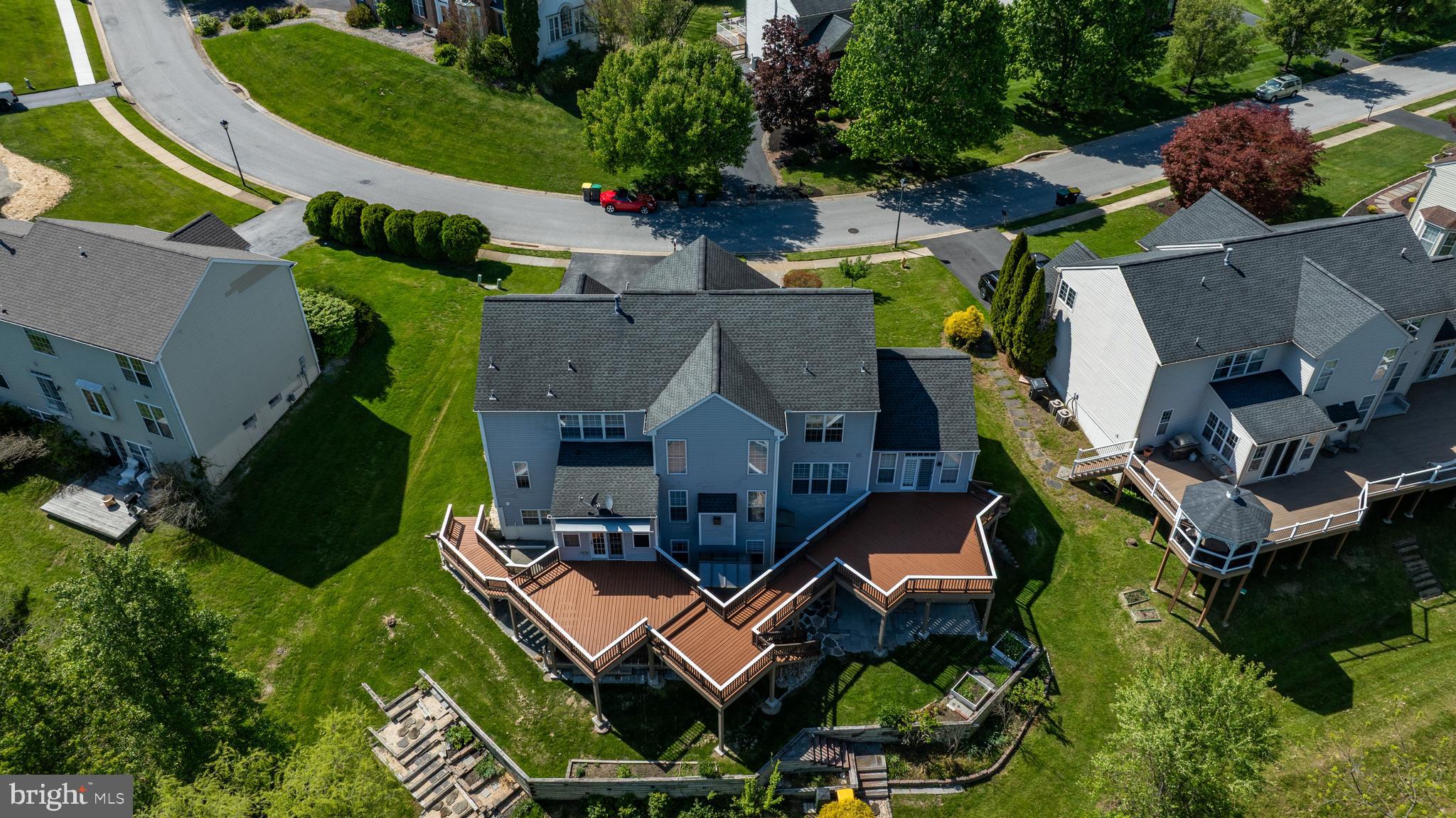 MIDDLE RUN CROSSIN - Residential
