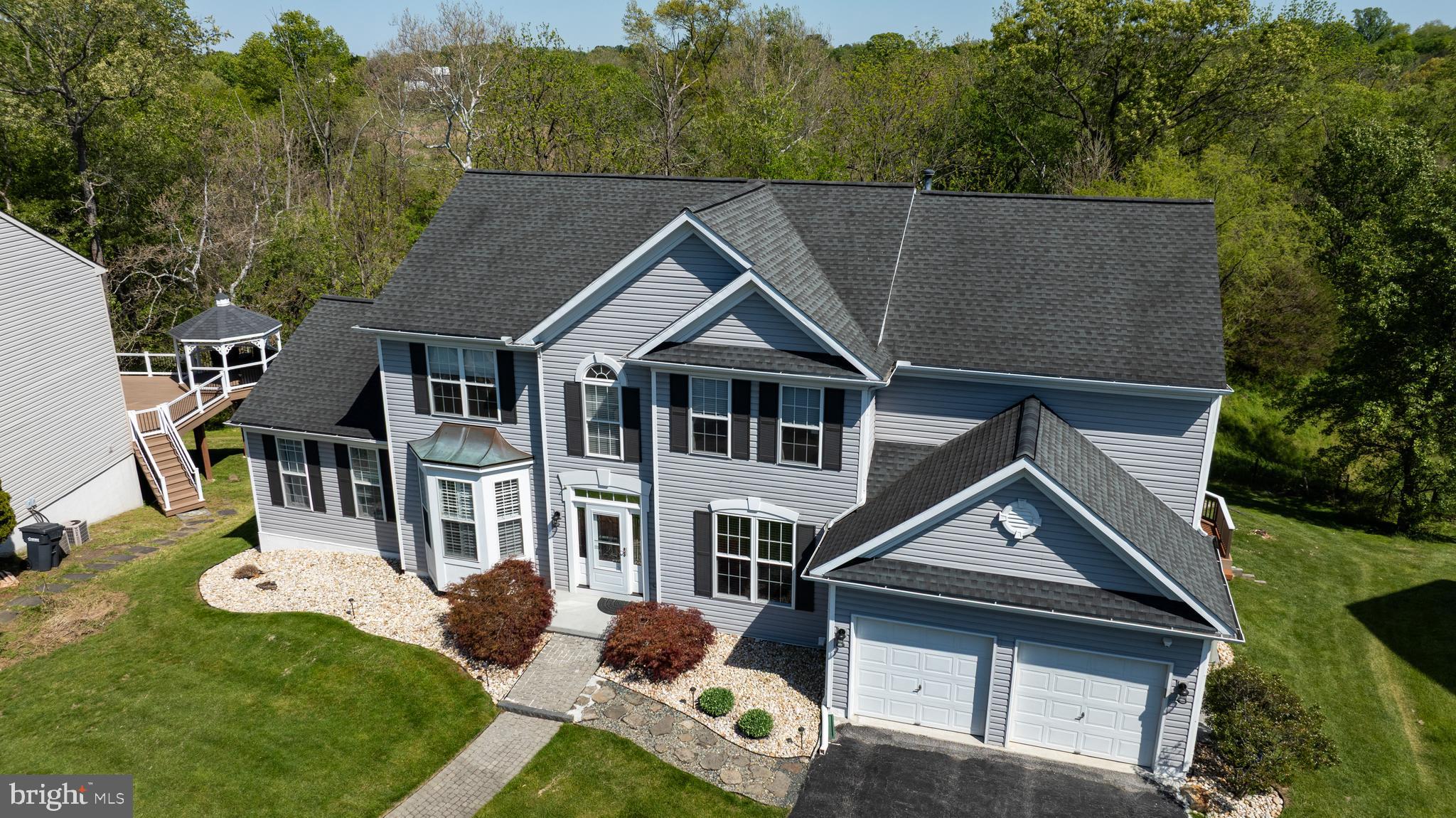 MIDDLE RUN CROSSIN - Residential