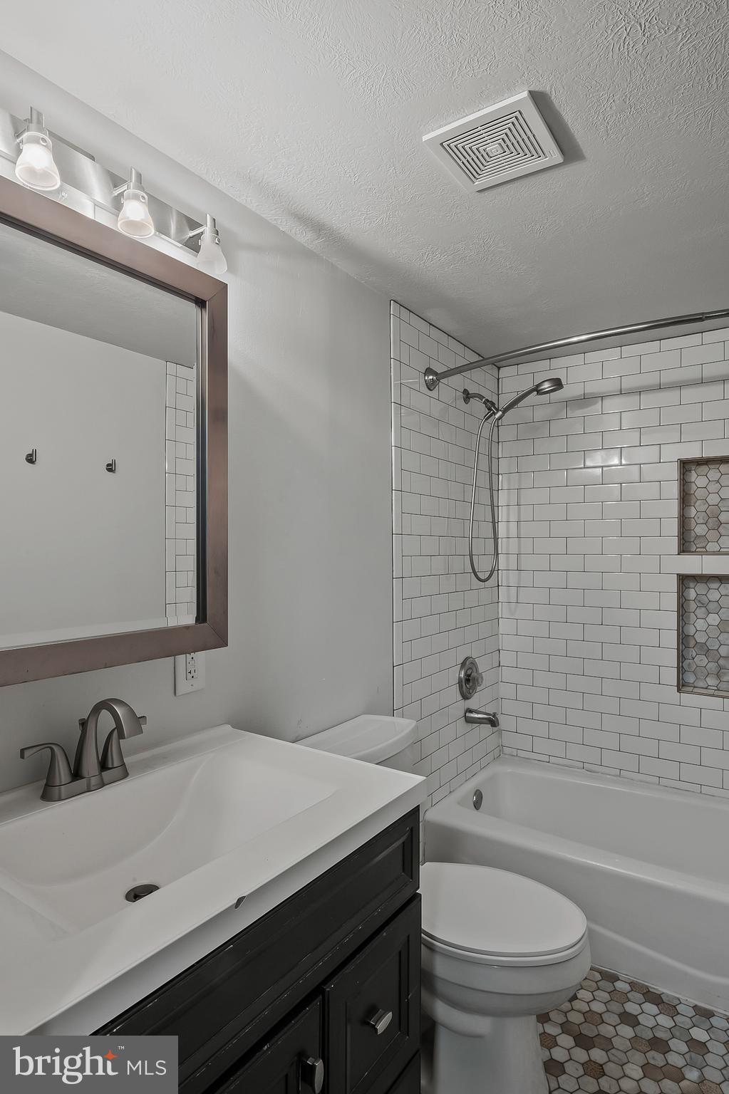 HARMANS WOODS - Residential