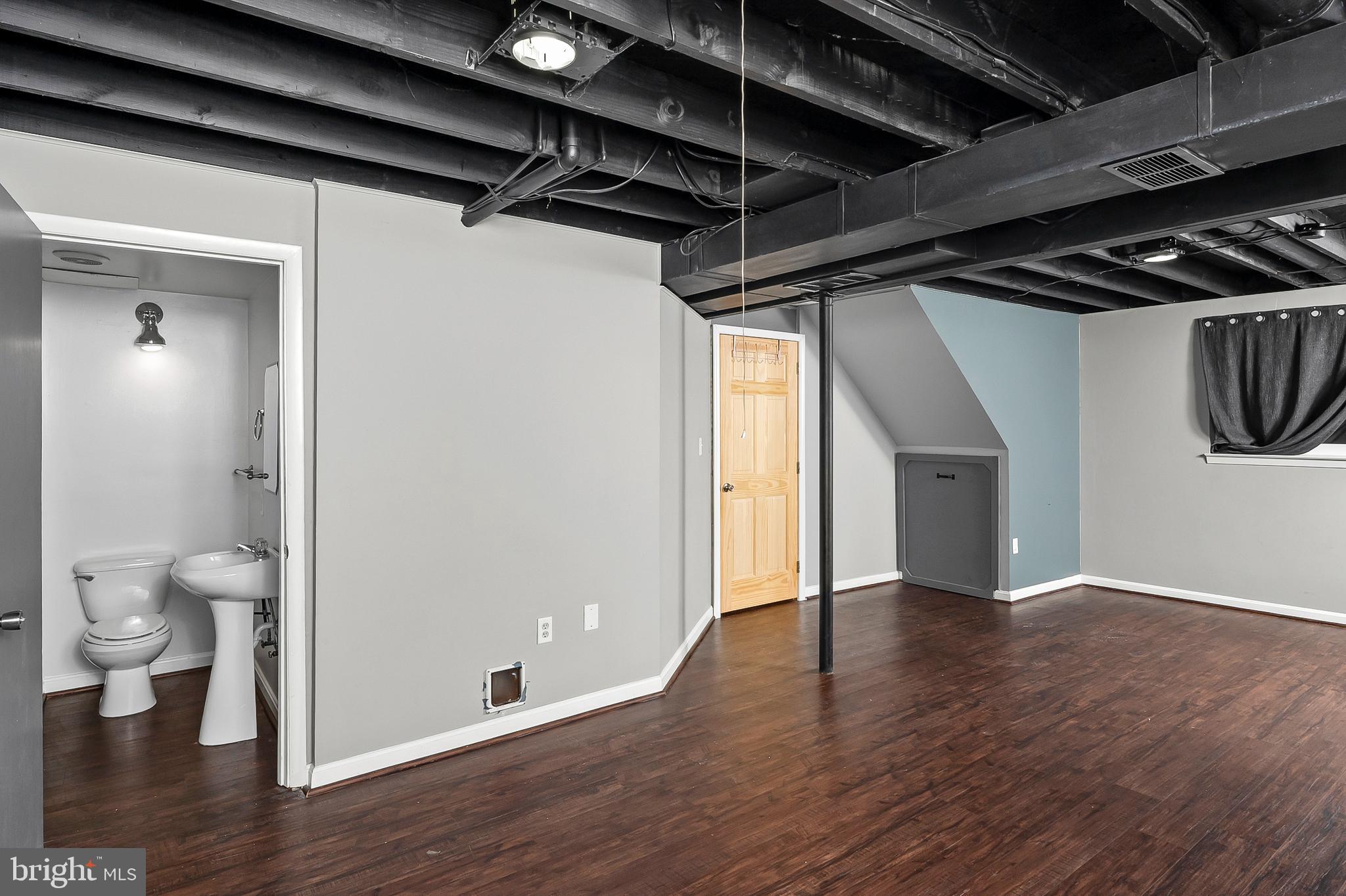 HARMANS WOODS - Residential