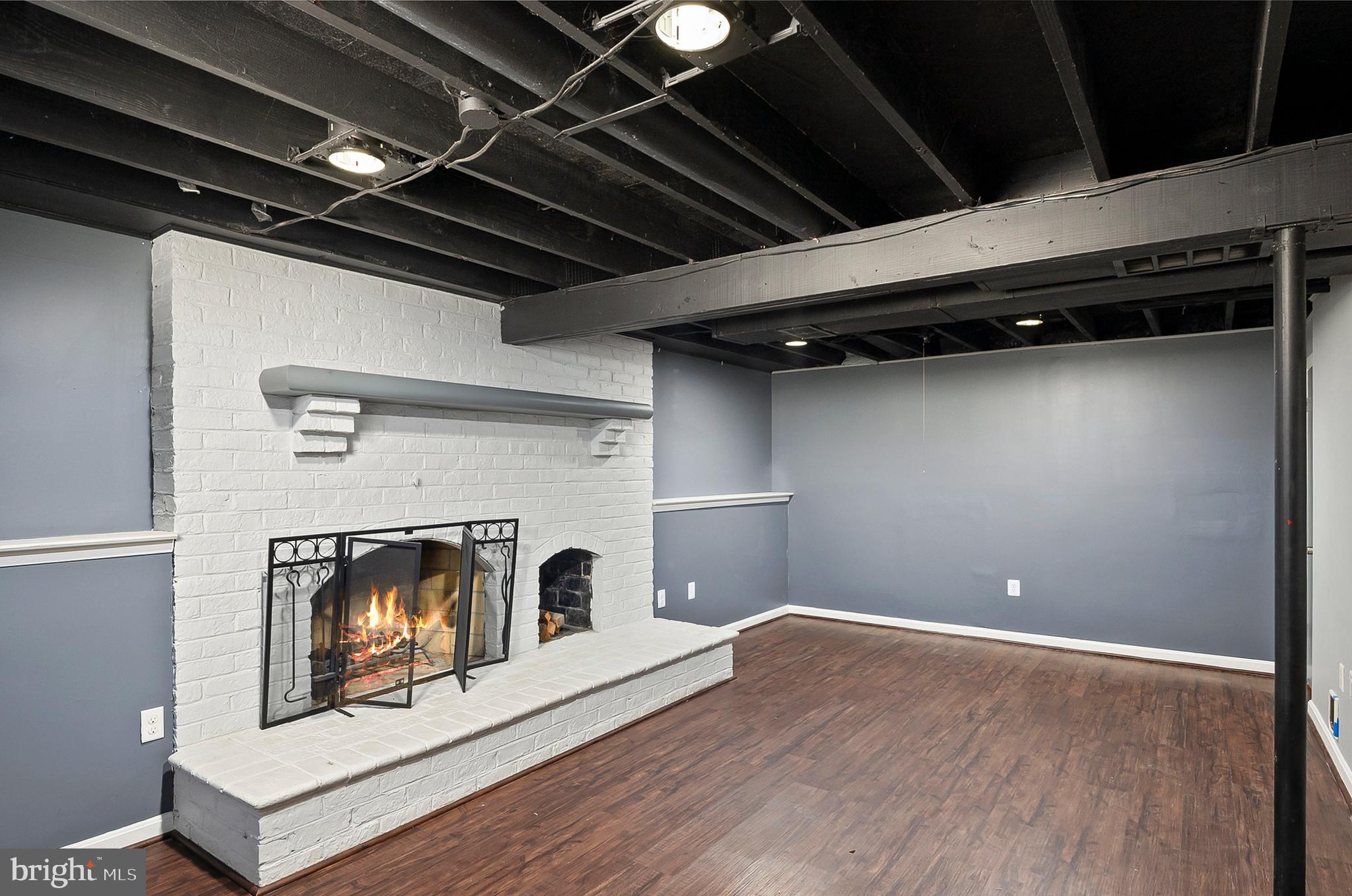 HARMANS WOODS - Residential