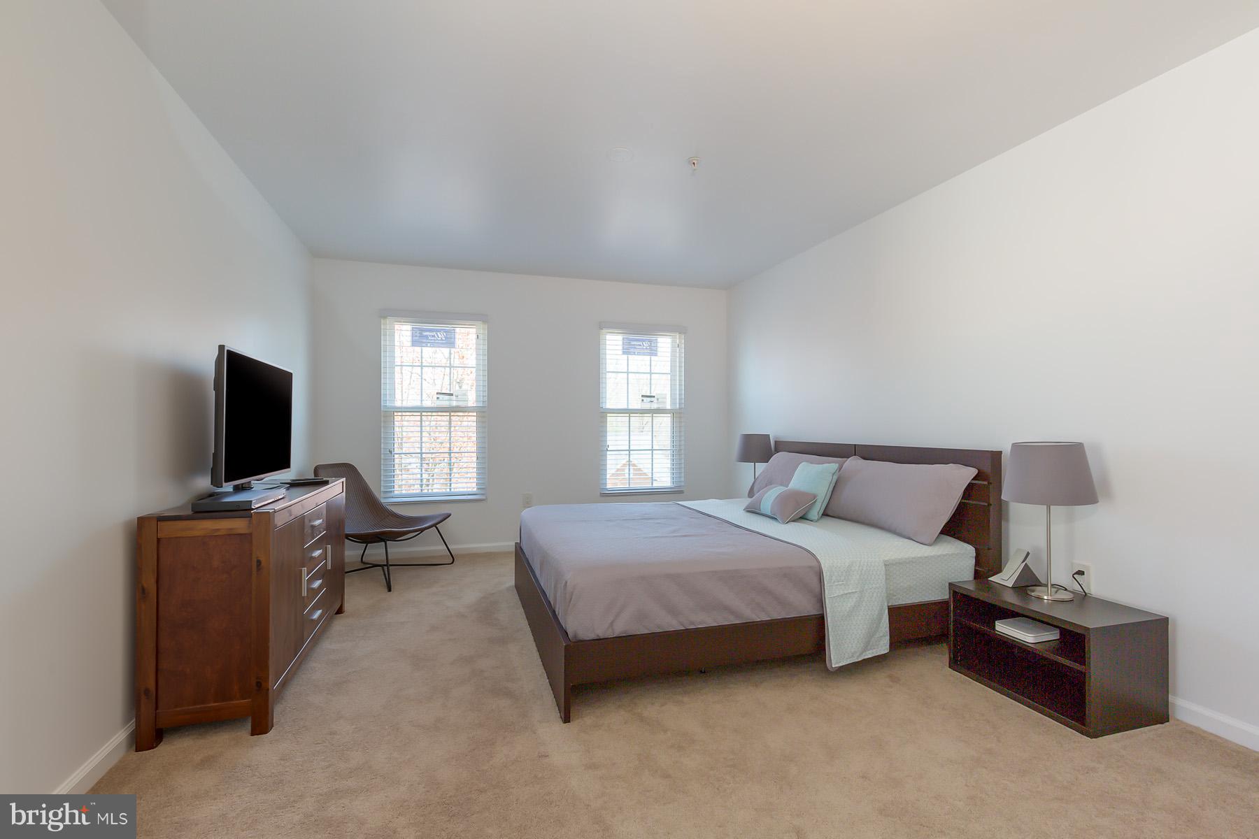 TANTALLON ON THE POTOMAC - Residential