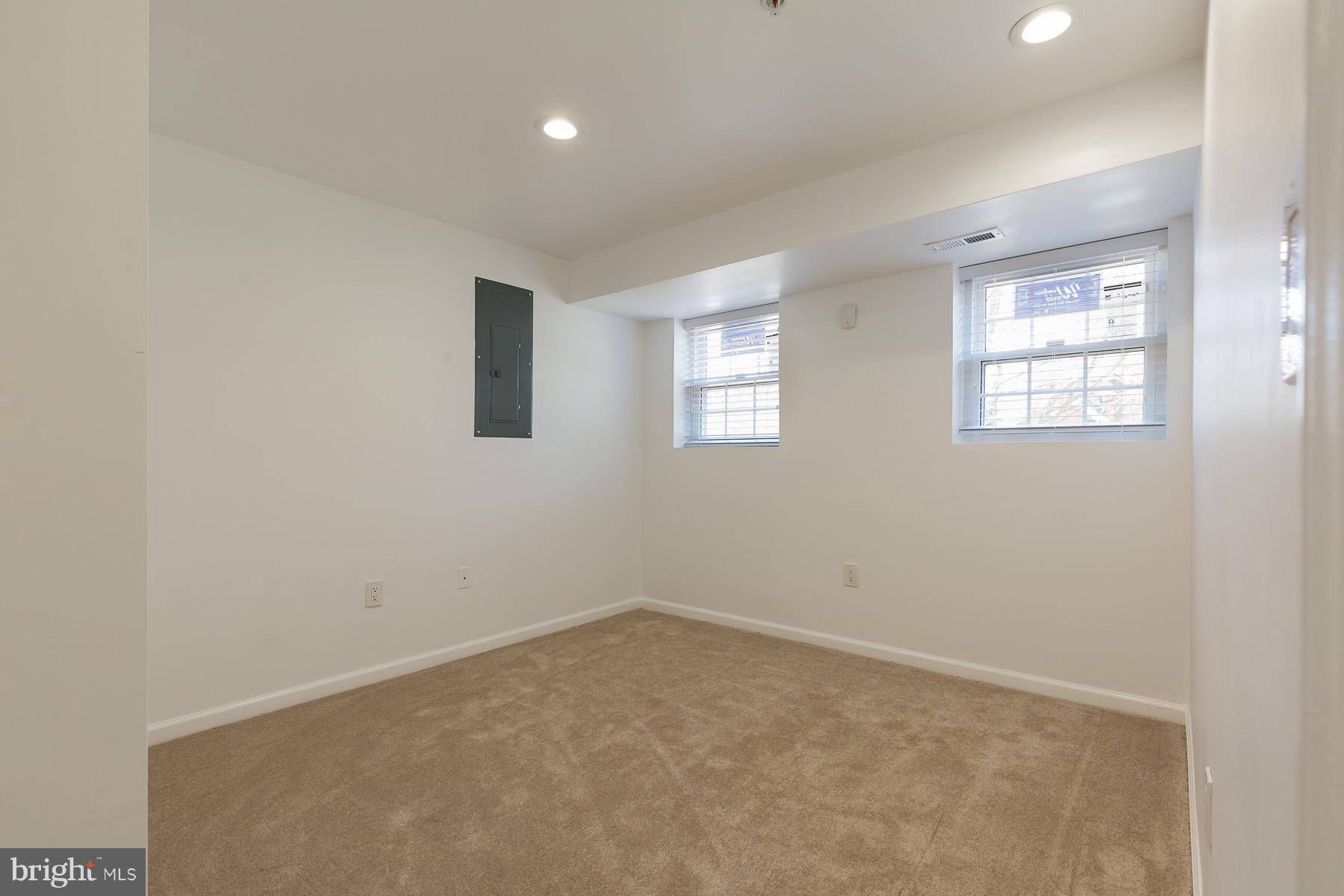 TANTALLON ON THE POTOMAC - Residential