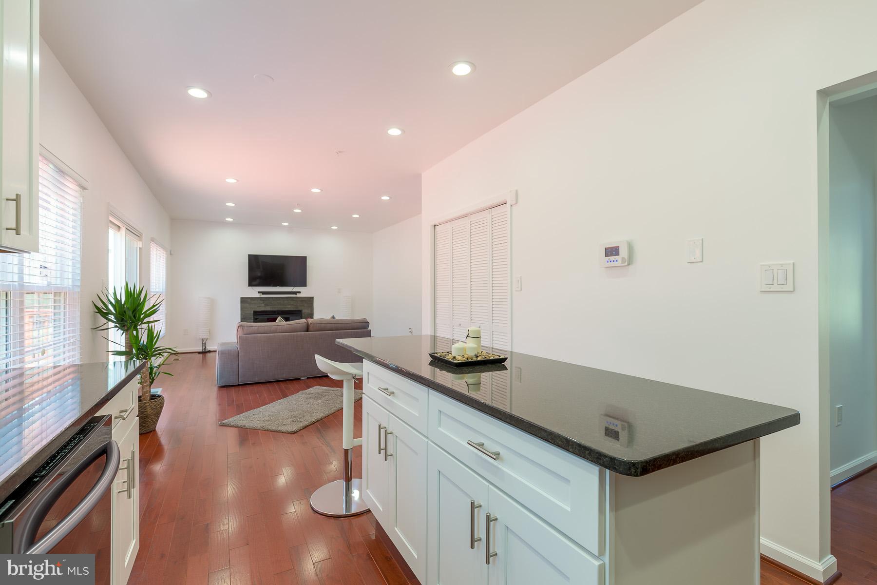 TANTALLON ON THE POTOMAC - Residential