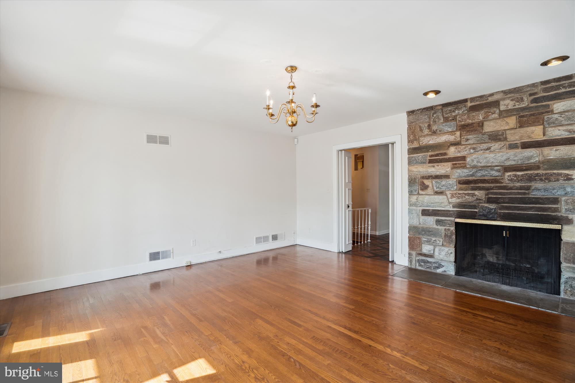 KENWOOD PARK - Residential