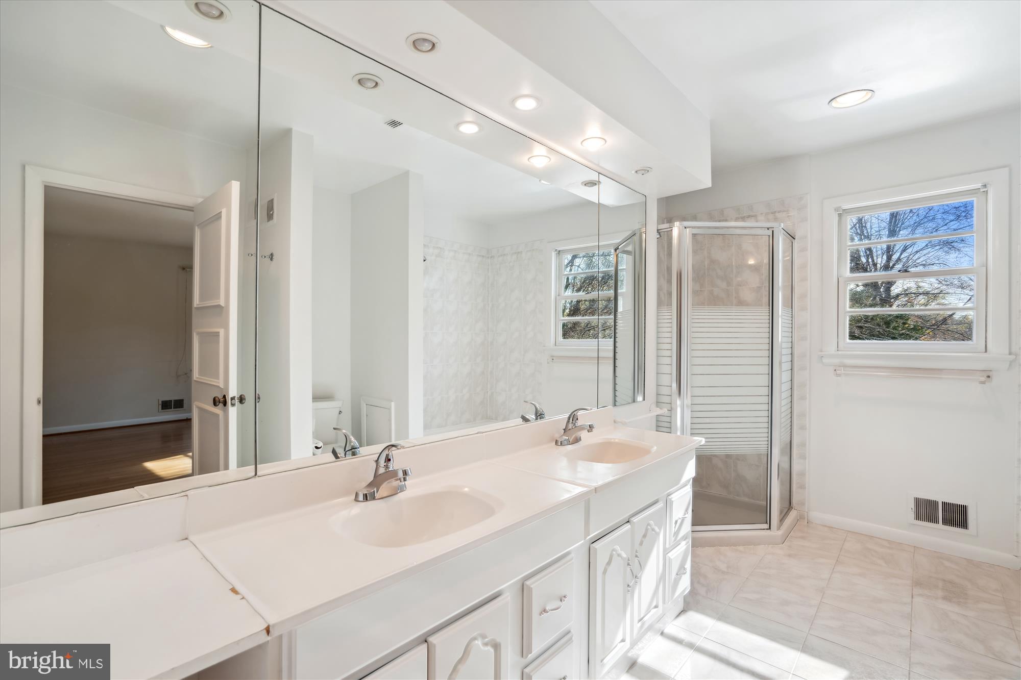 KENWOOD PARK - Residential