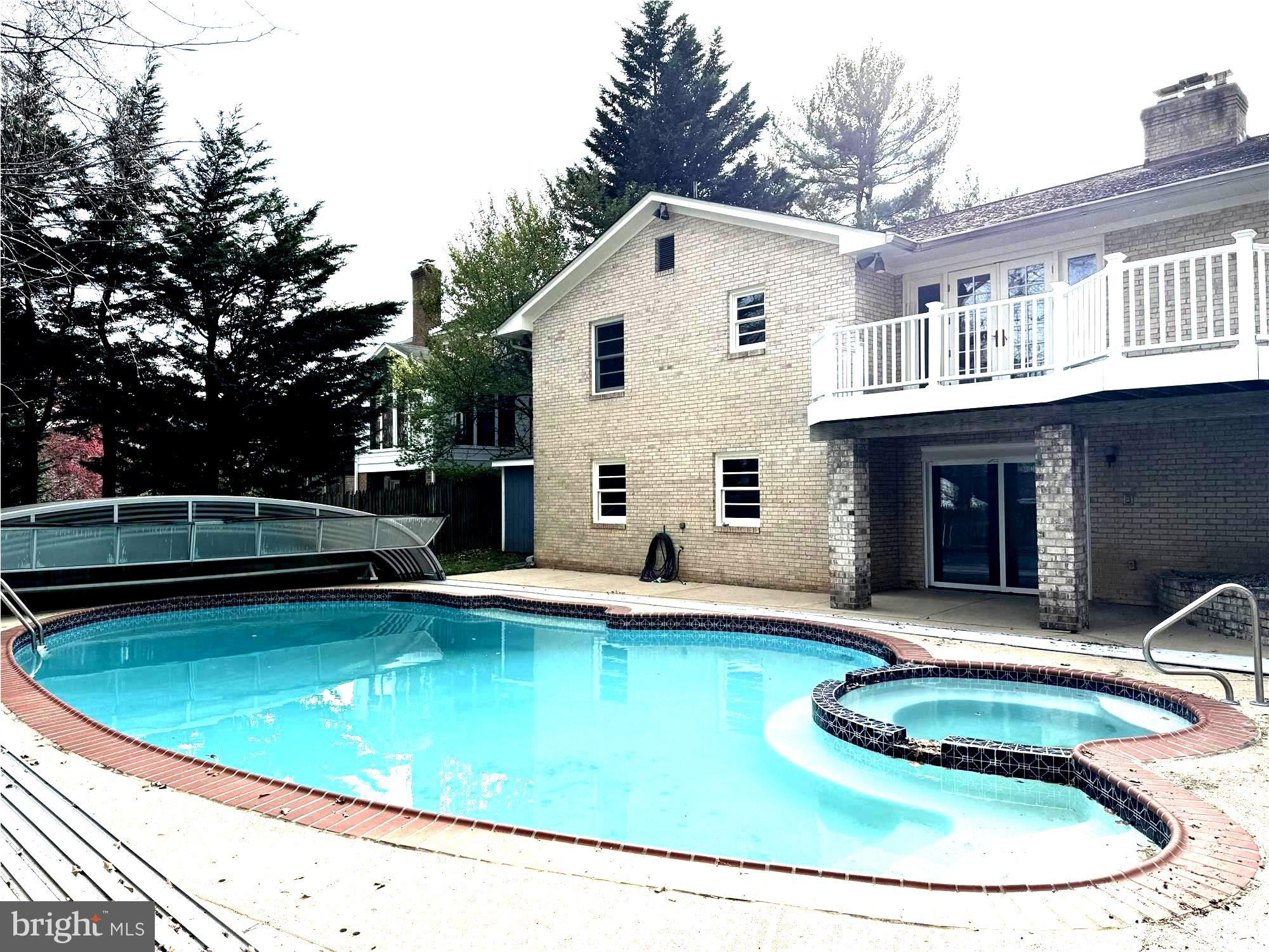 KENWOOD PARK - Residential