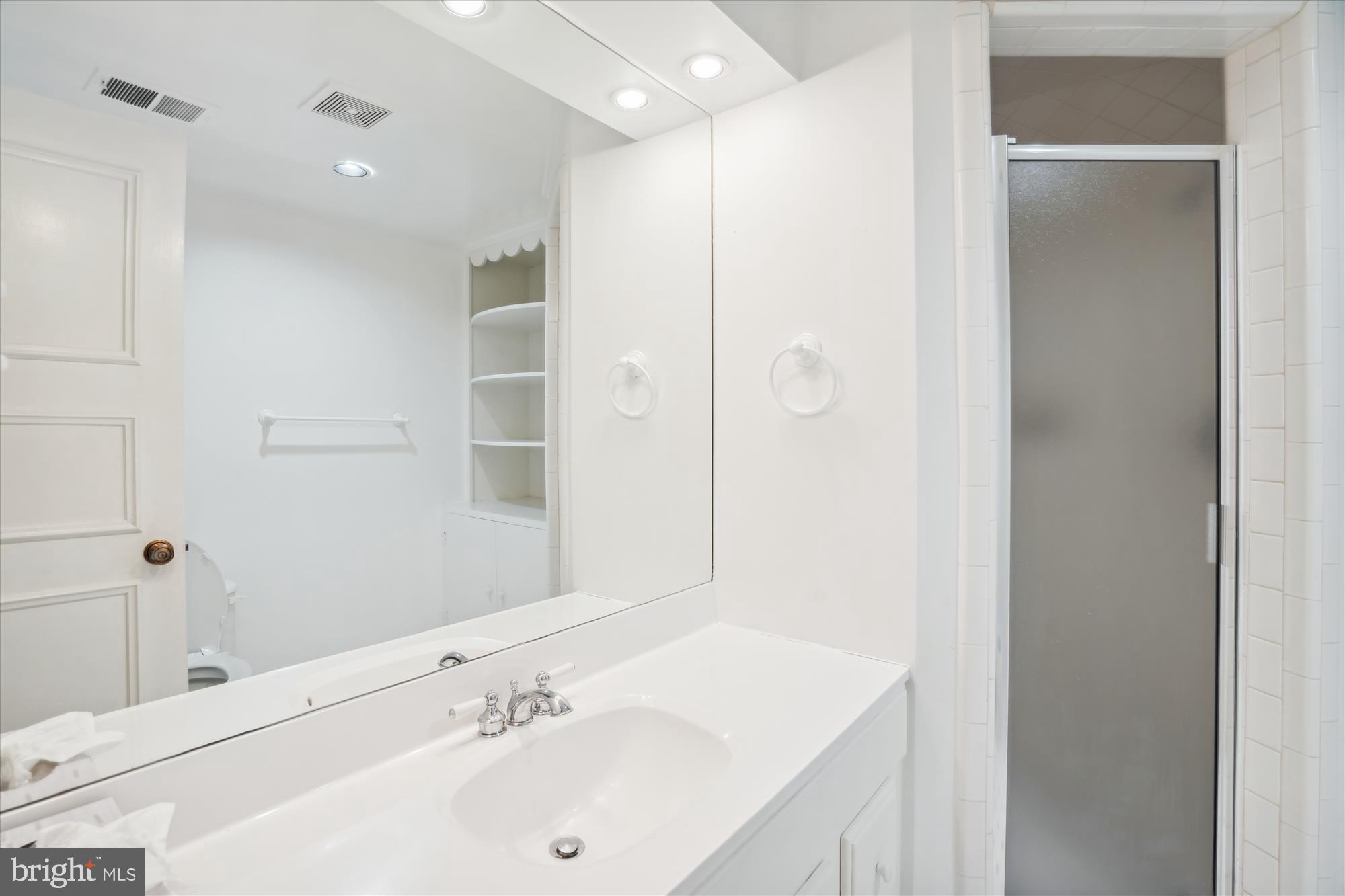 KENWOOD PARK - Residential