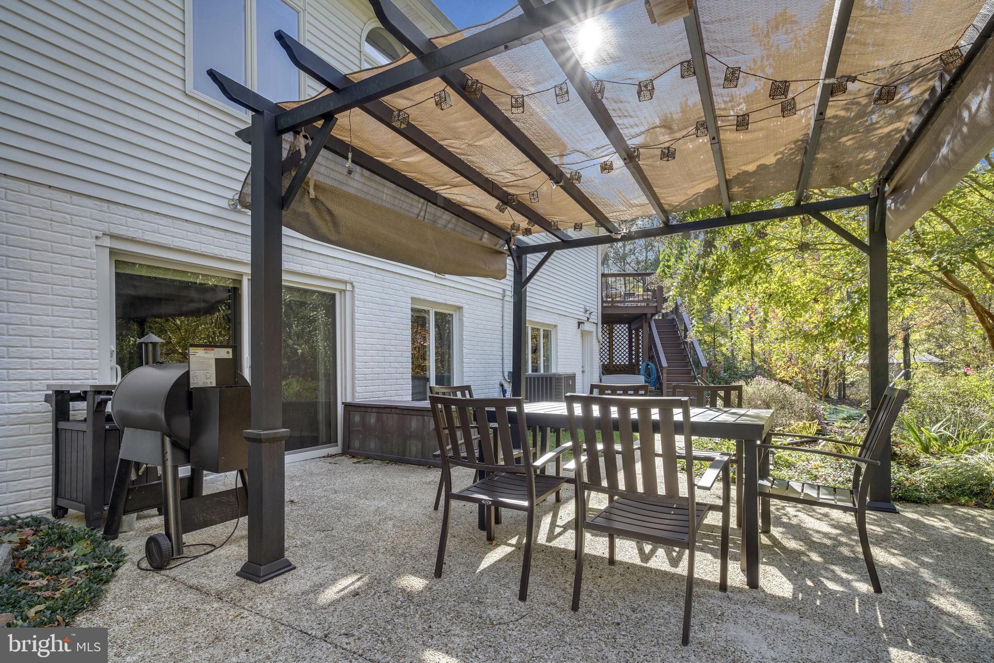 LOCUST GROVE ESTATES - Residential