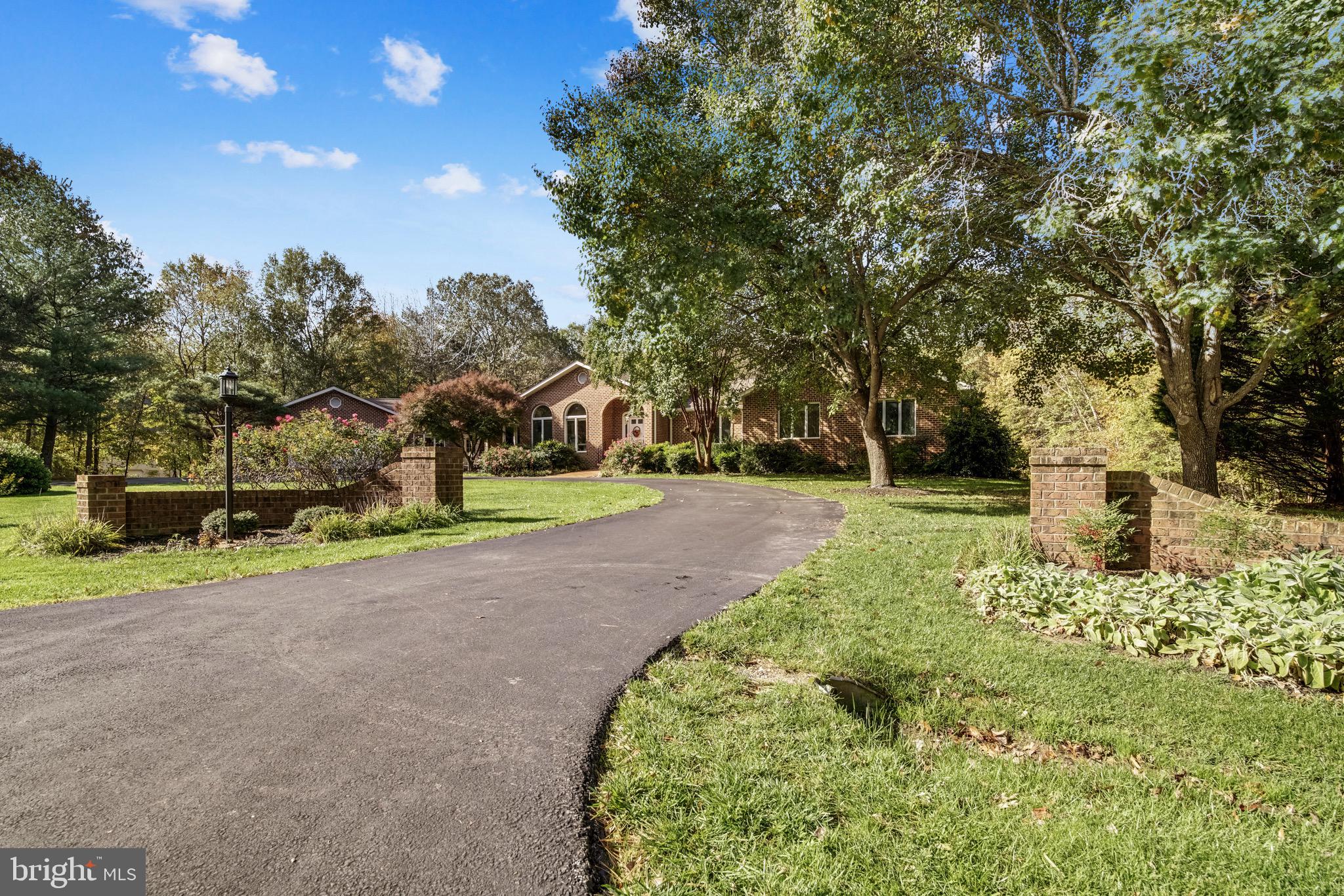 LOCUST GROVE ESTATES - Residential