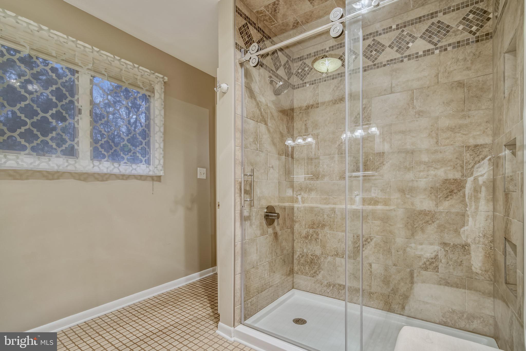 LOCUST GROVE ESTATES - Residential