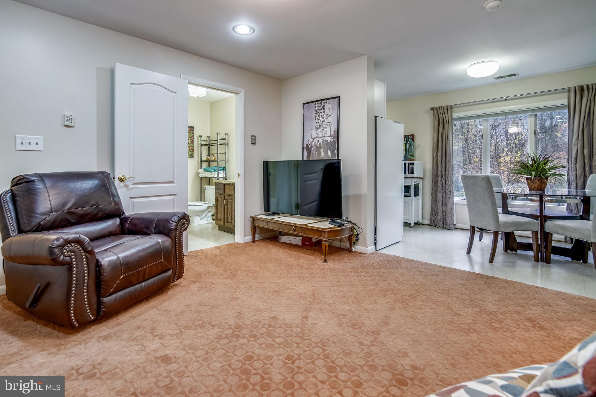 LOCUST GROVE ESTATES - Residential