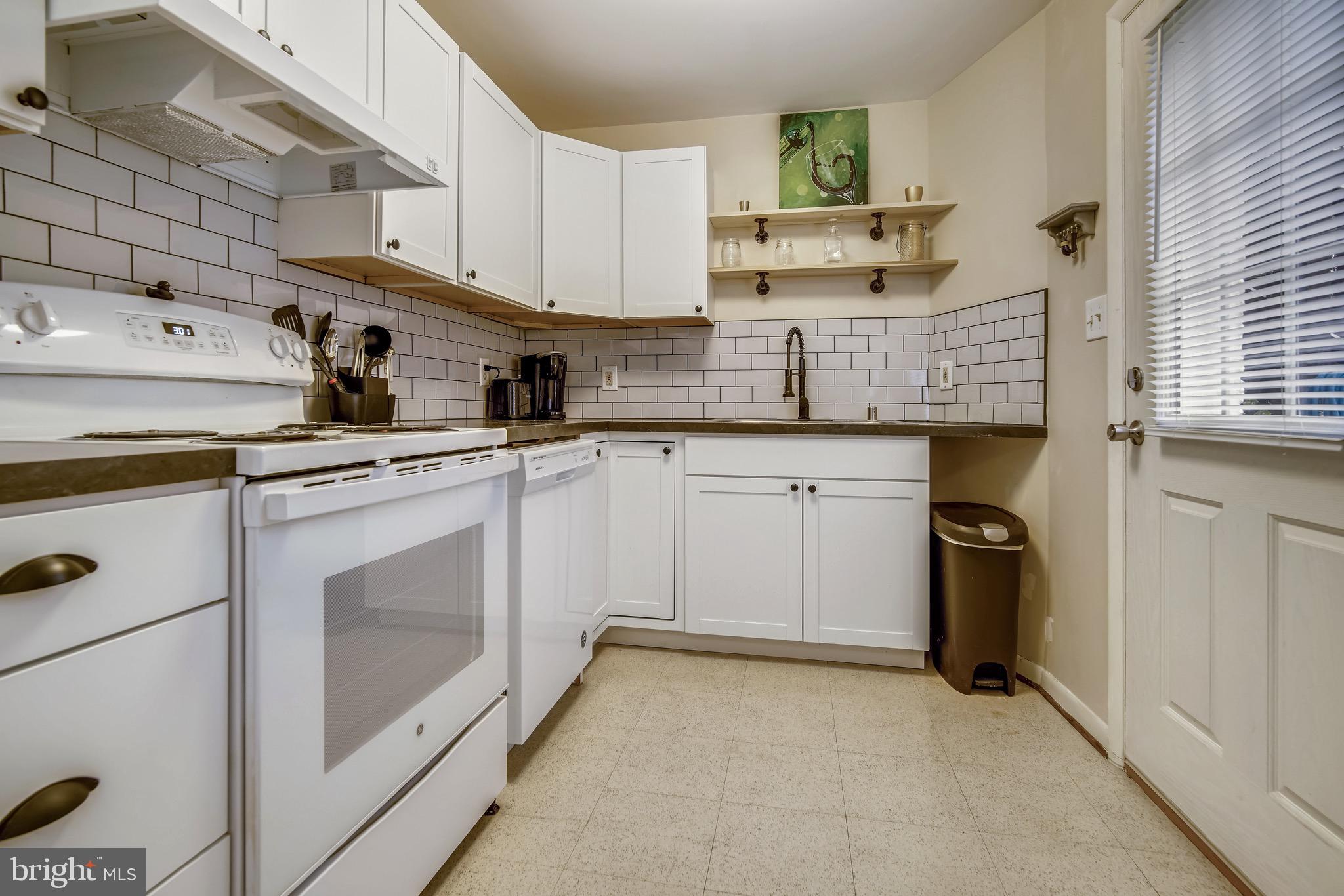 LOCUST GROVE ESTATES - Residential