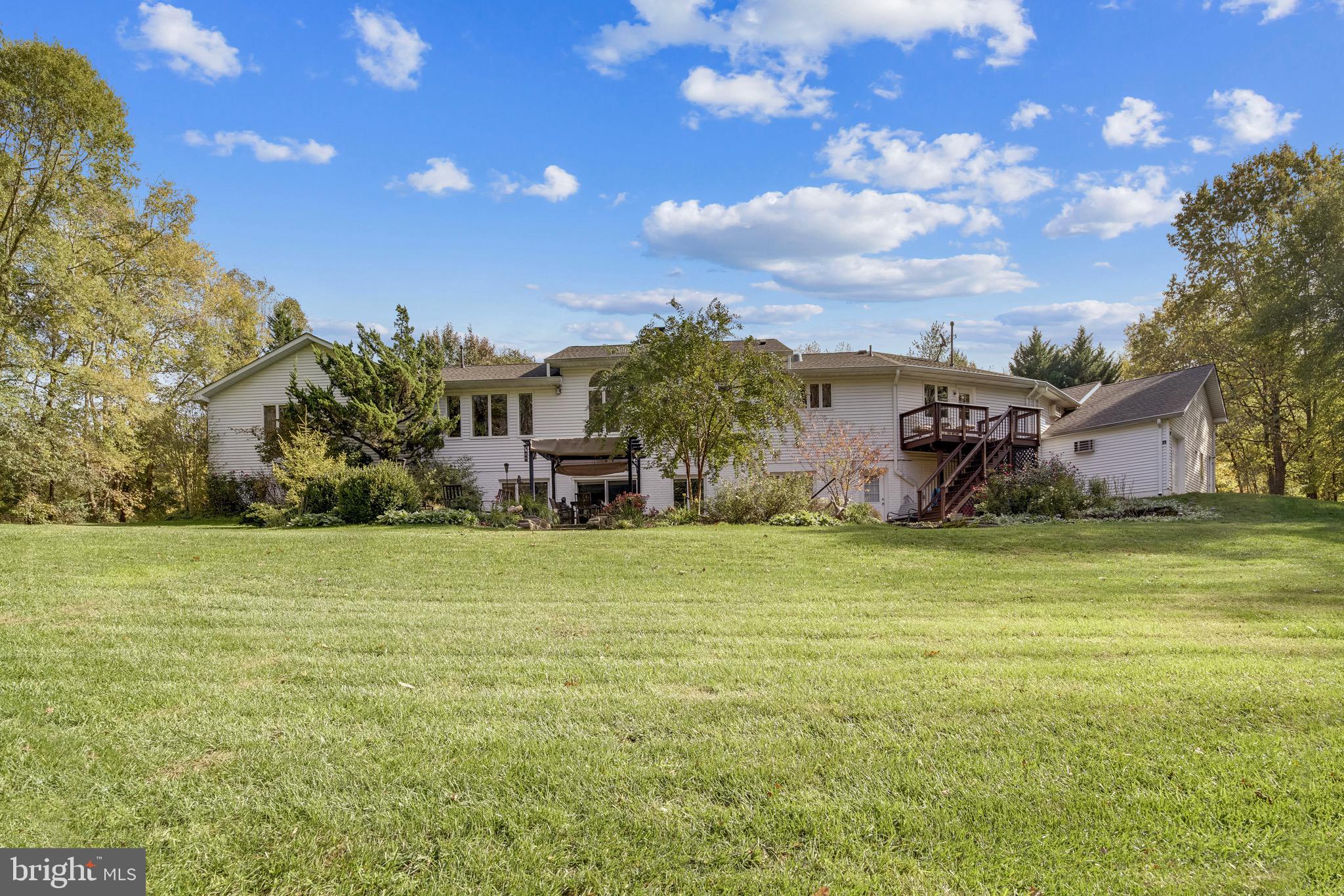 LOCUST GROVE ESTATES - Residential