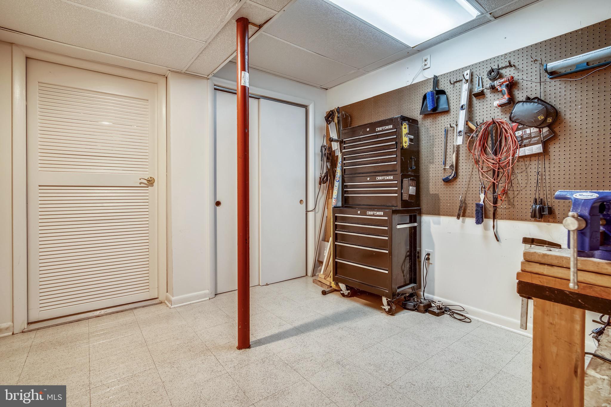 LOCUST GROVE ESTATES - Residential