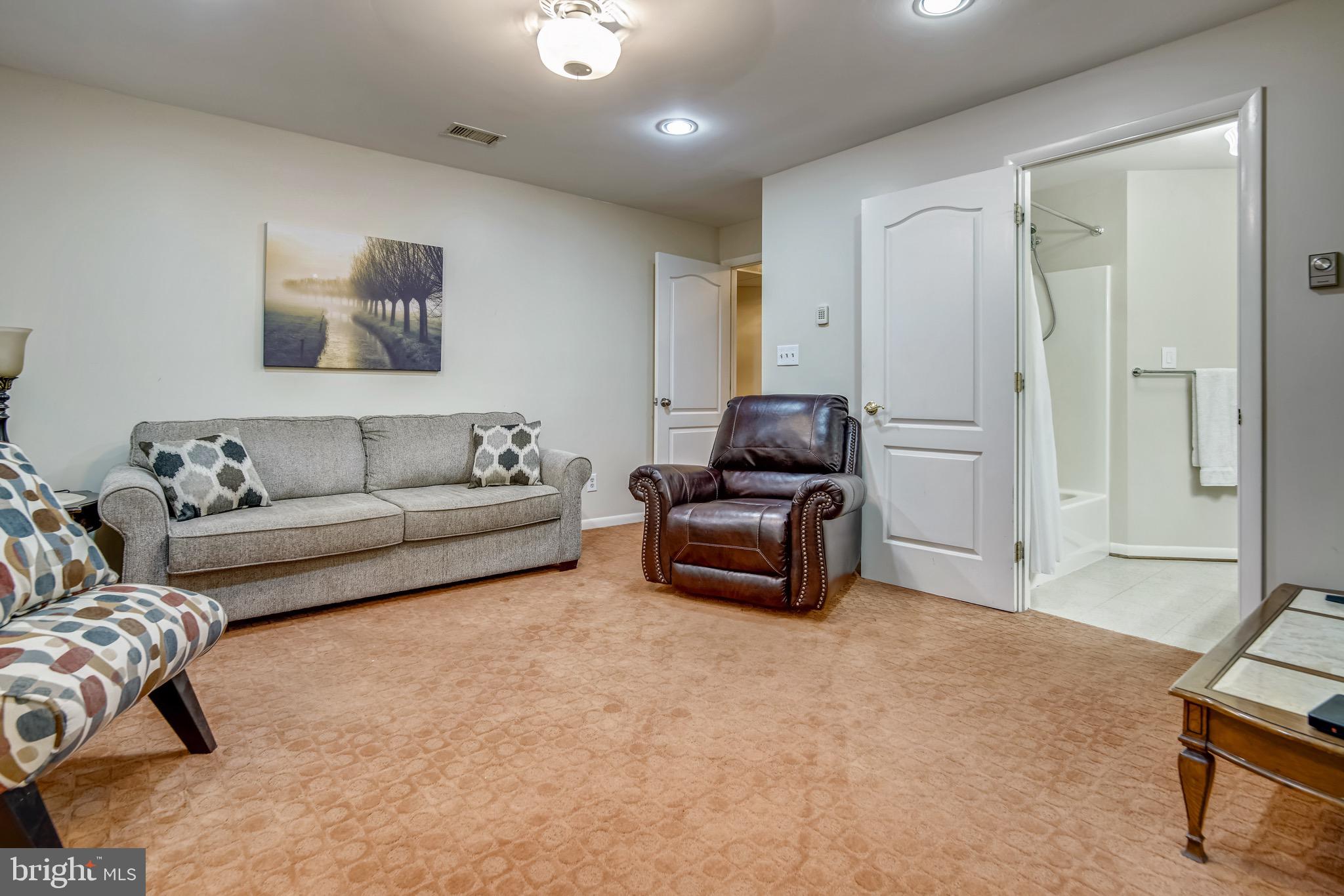 LOCUST GROVE ESTATES - Residential