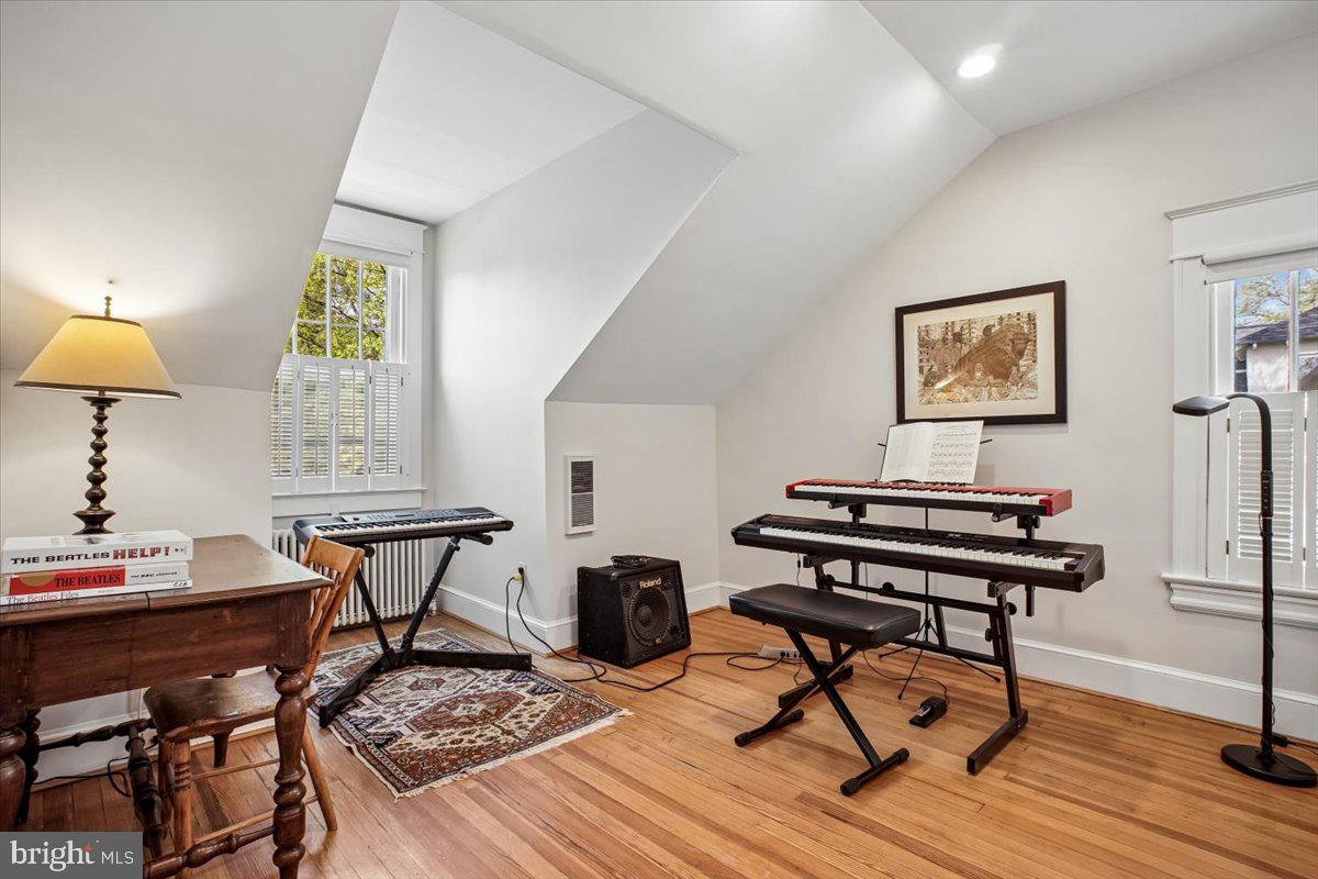 ROSEMONT - Residential