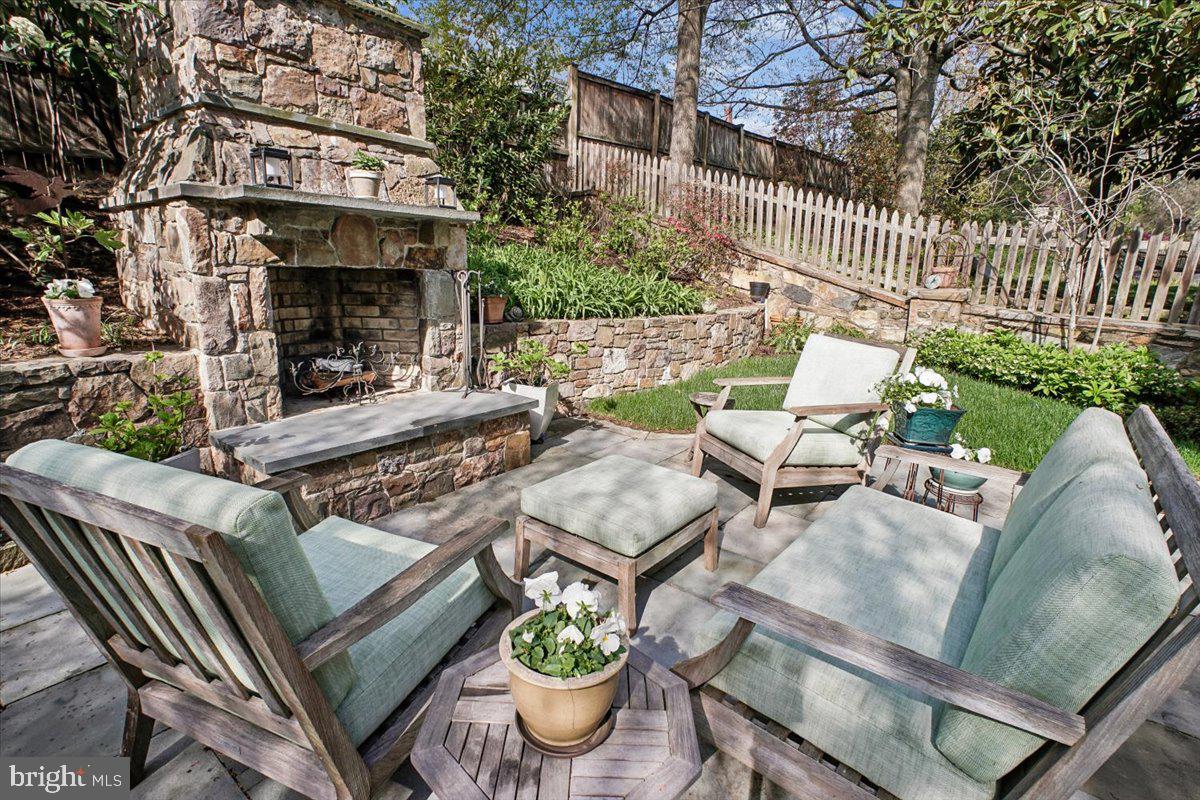 ROSEMONT - Residential