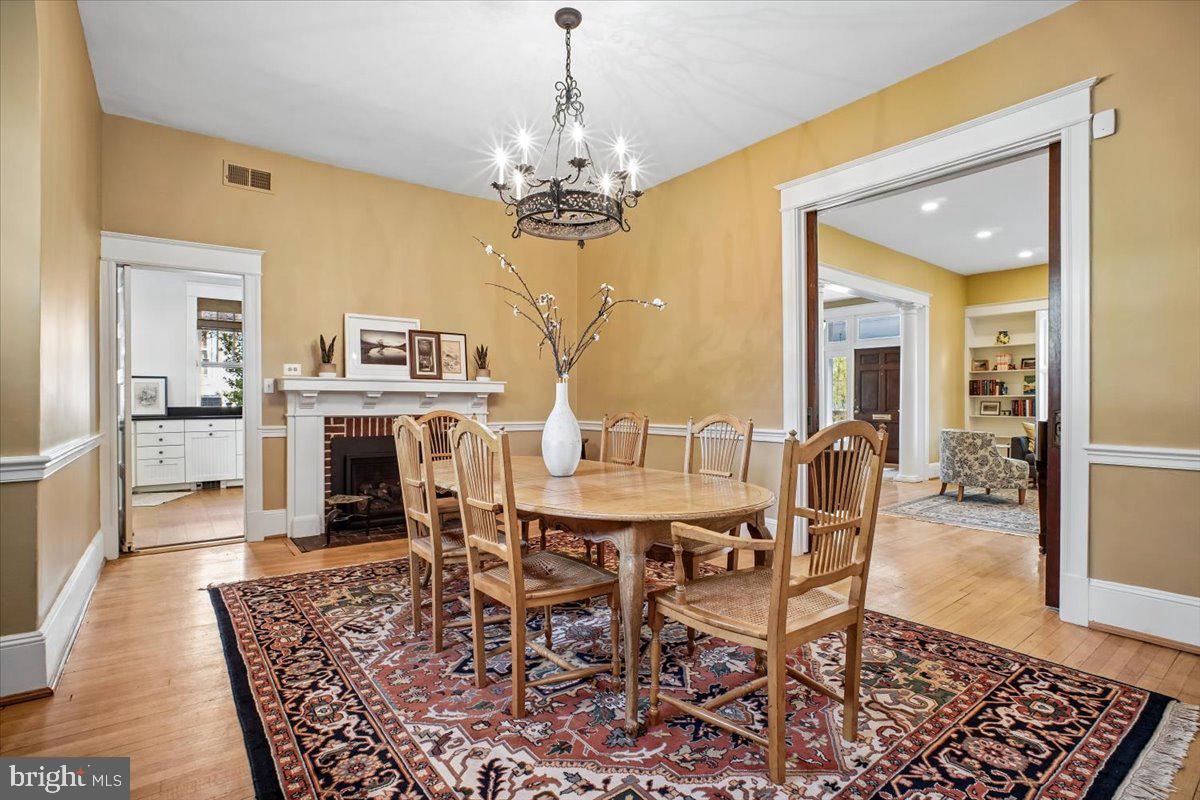 ROSEMONT - Residential