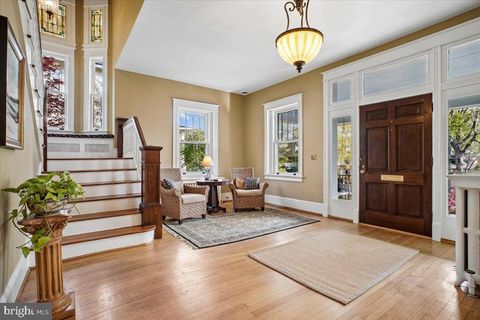 Photo of 310 N View Terrace, ALEXANDRIA, VA 22301 (MLS # VAAX2052728)