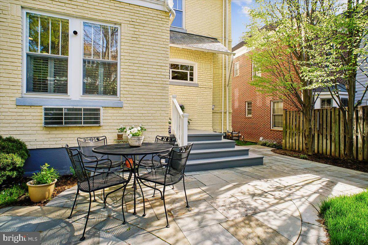 ROSEMONT - Residential