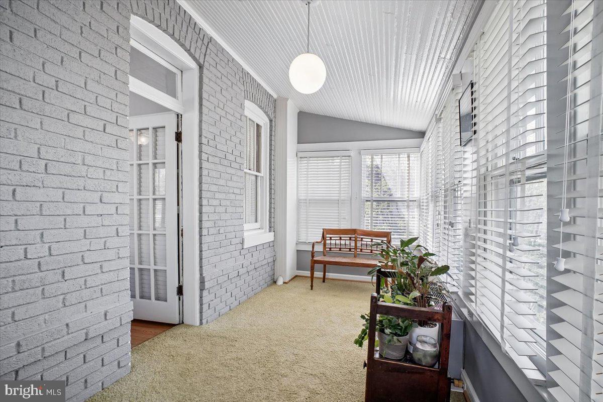 ROSEMONT - Residential