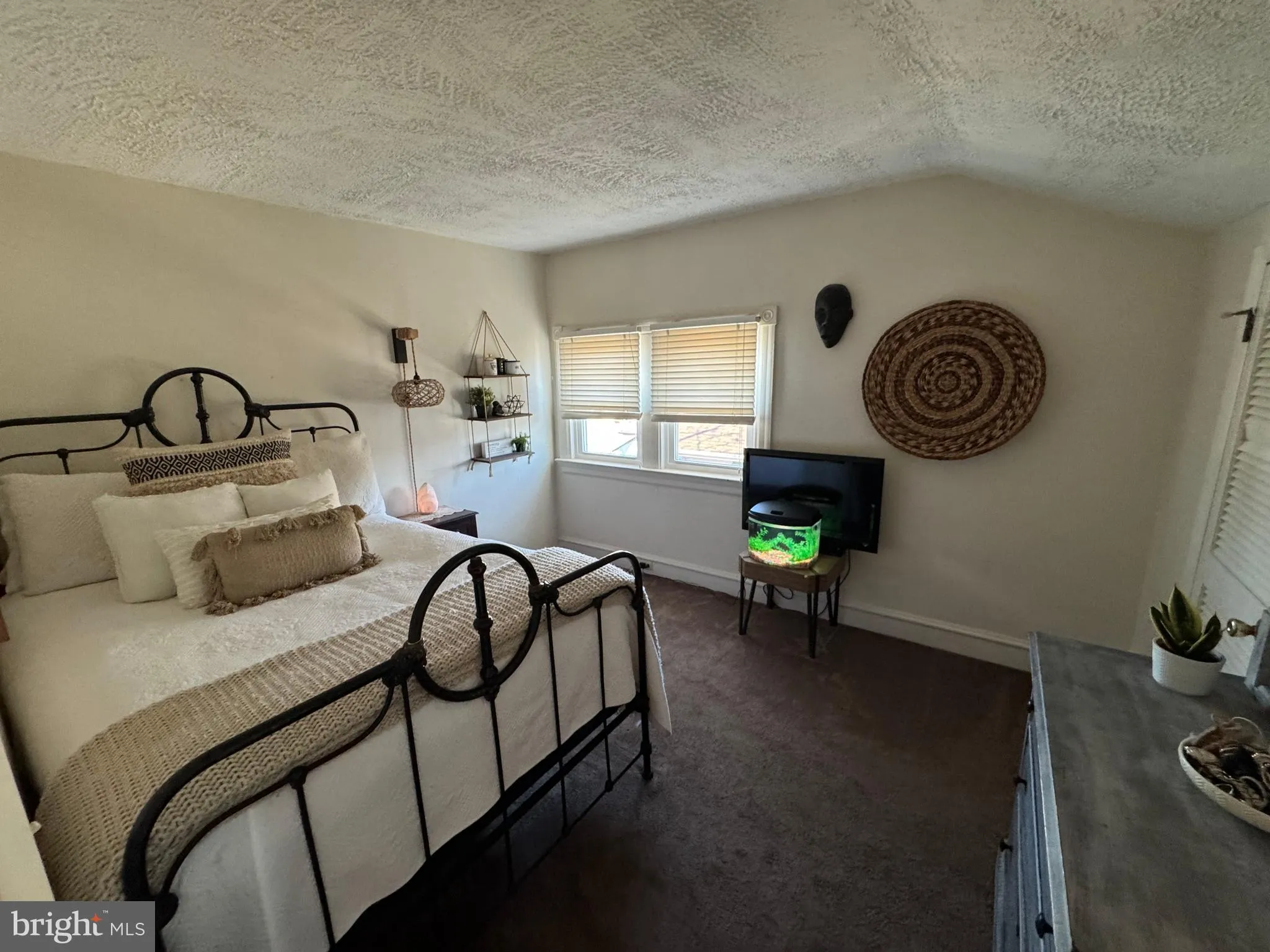 Gloucester City, New Jersey 08030, United States, 4 Bedrooms Bedrooms, ,2 BathroomsBathrooms,Residential,Active,95530