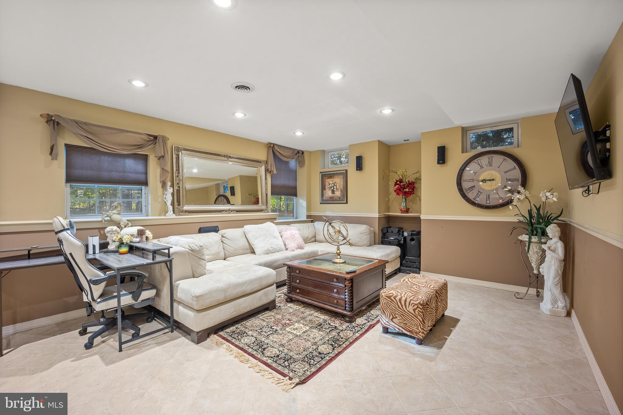 WELLINGTON ESTATES - Residential