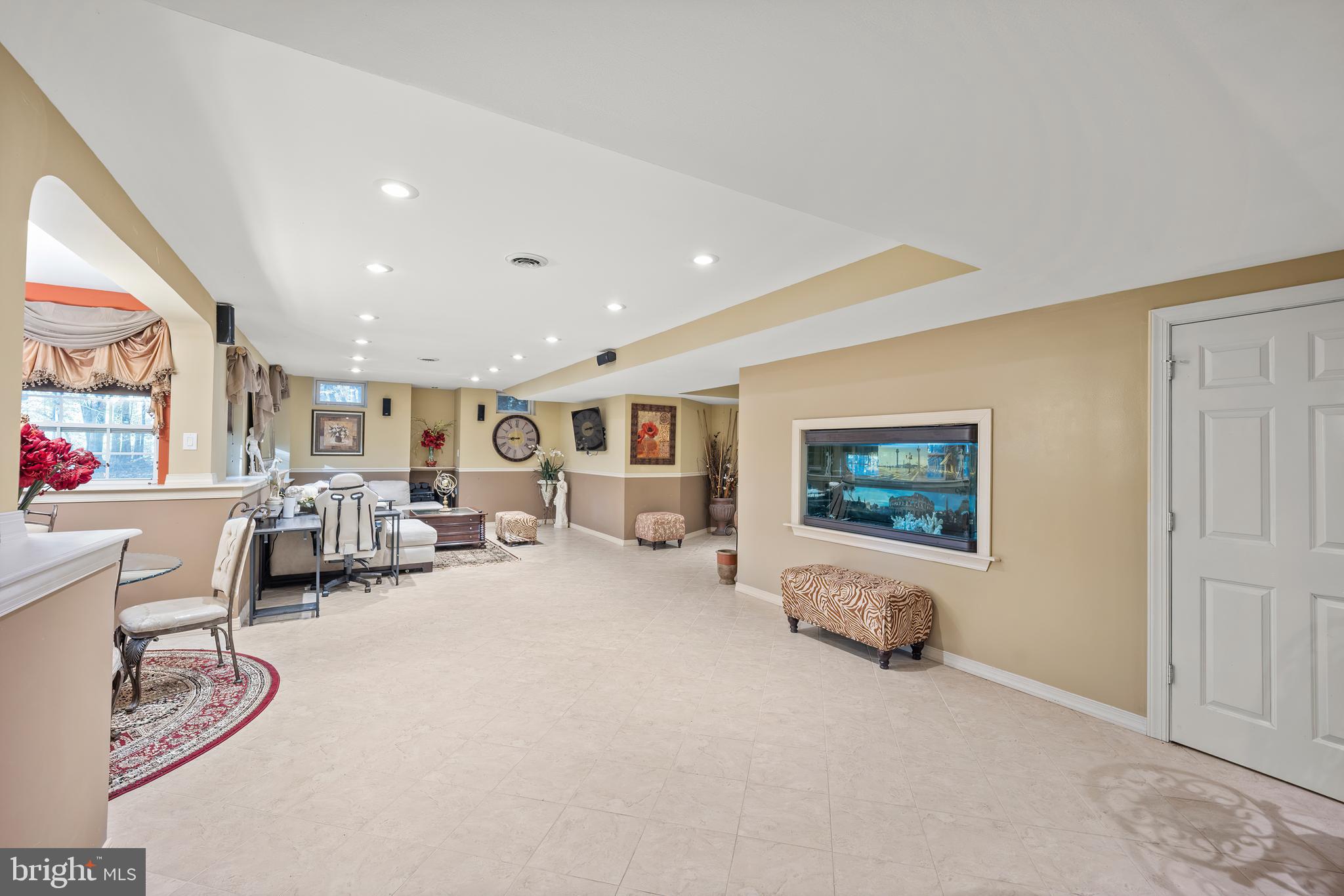 WELLINGTON ESTATES - Residential