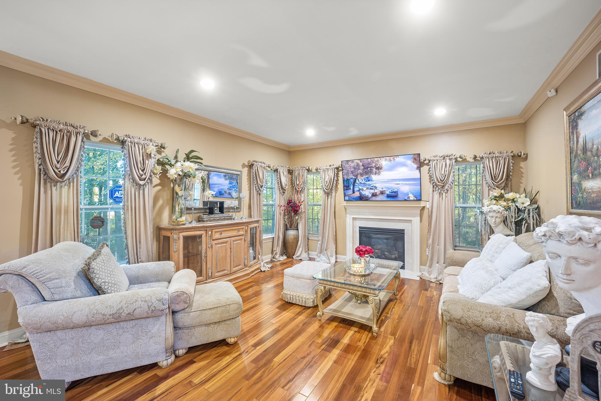 WELLINGTON ESTATES - Residential