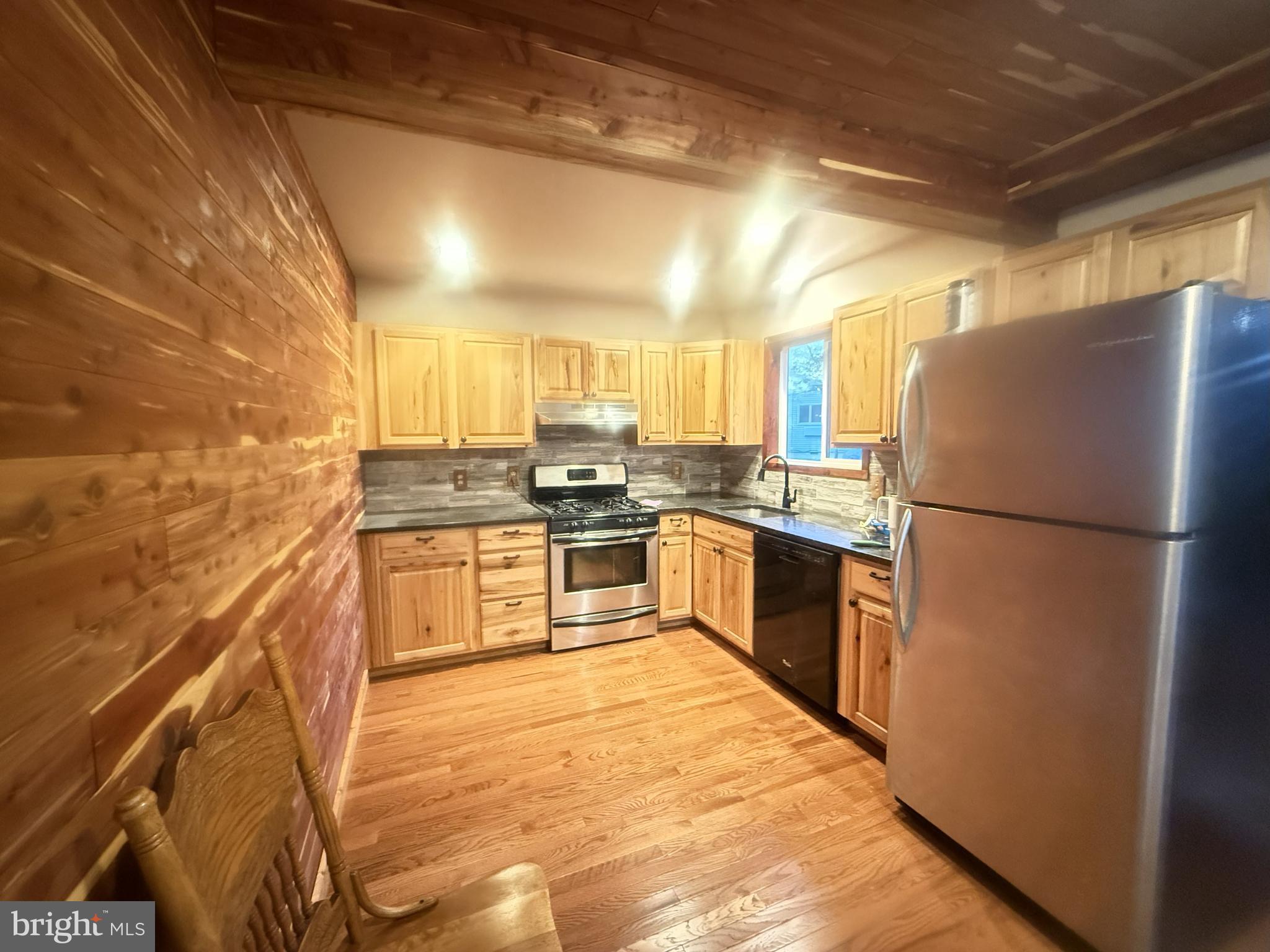 WINONA LAKES - Residential Lease