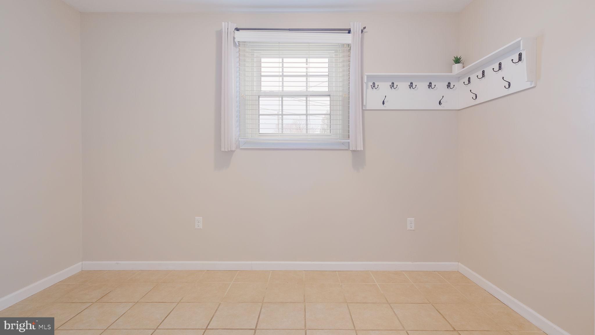 SANDY RIDGE ACRES - Residential