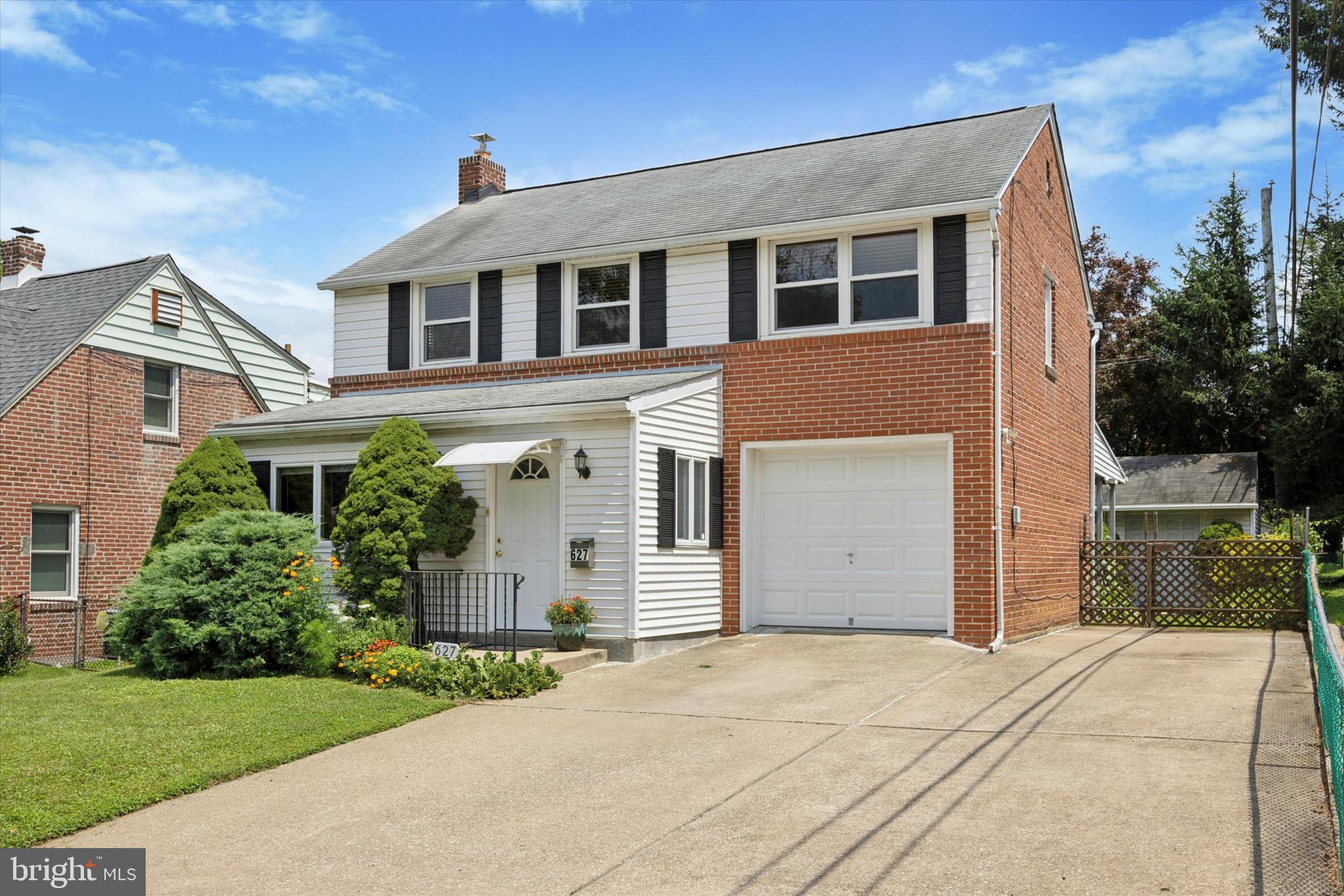 627 N EAGLE ROAD