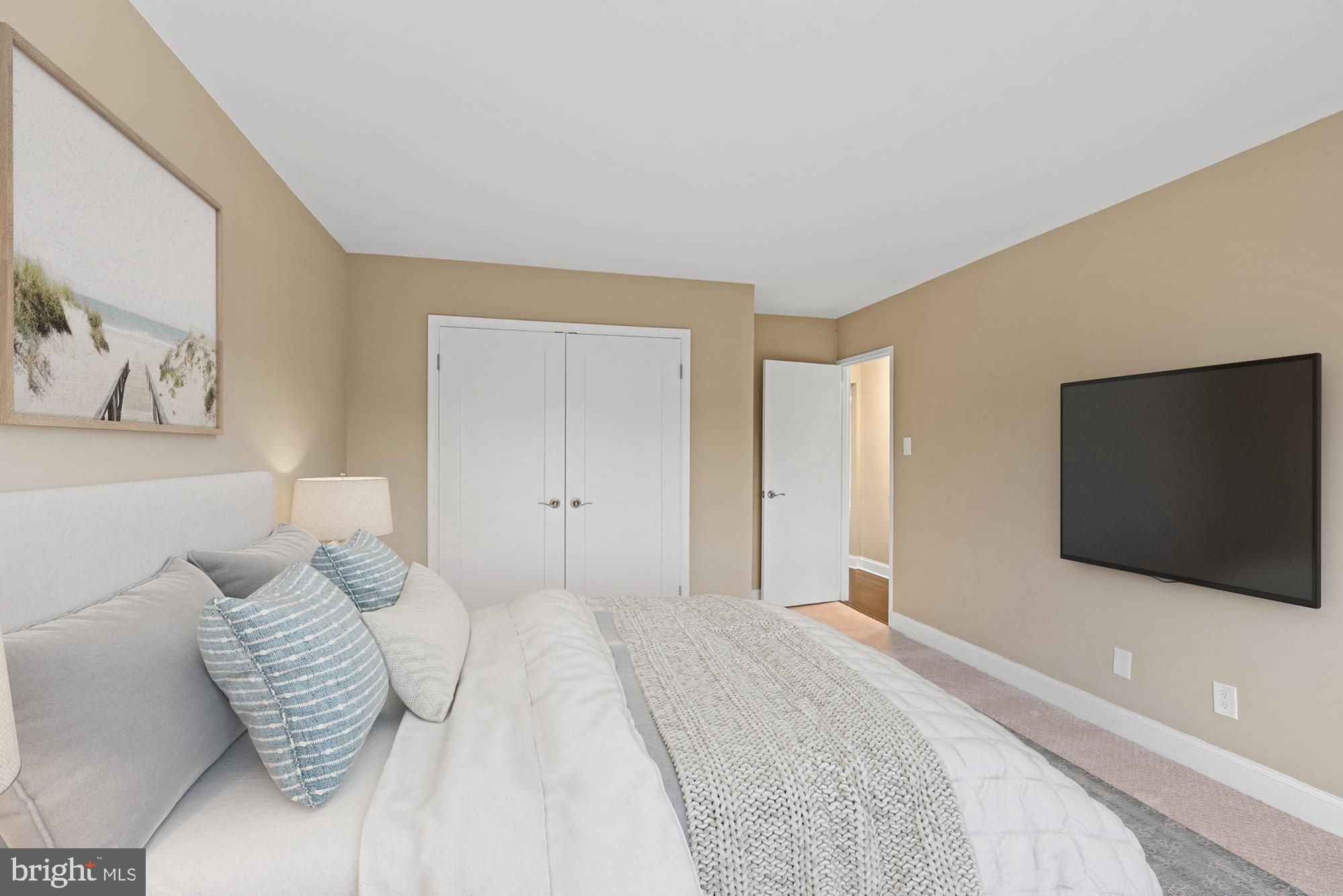 THE KENWOOD - Residential