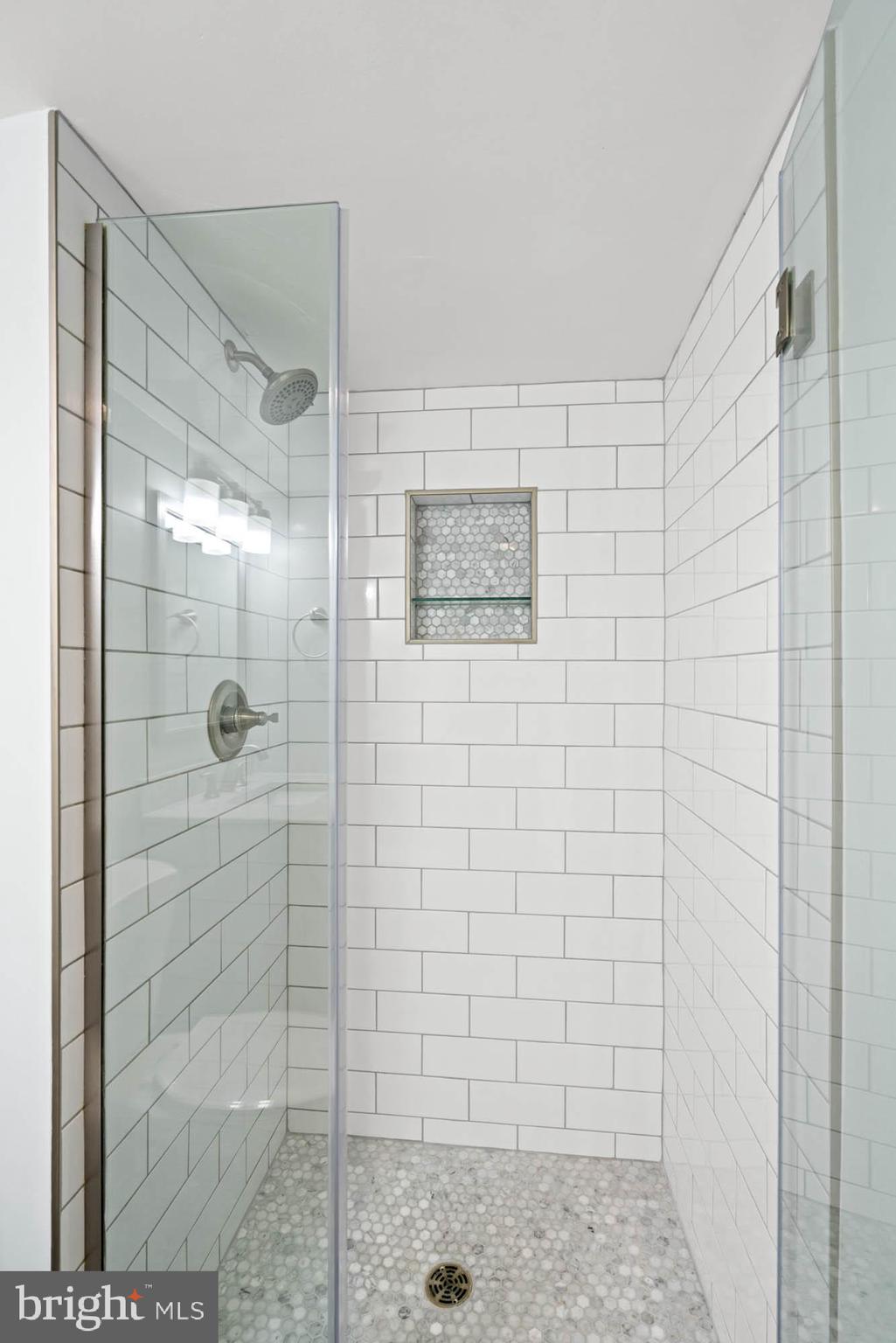 THE KENWOOD - Residential