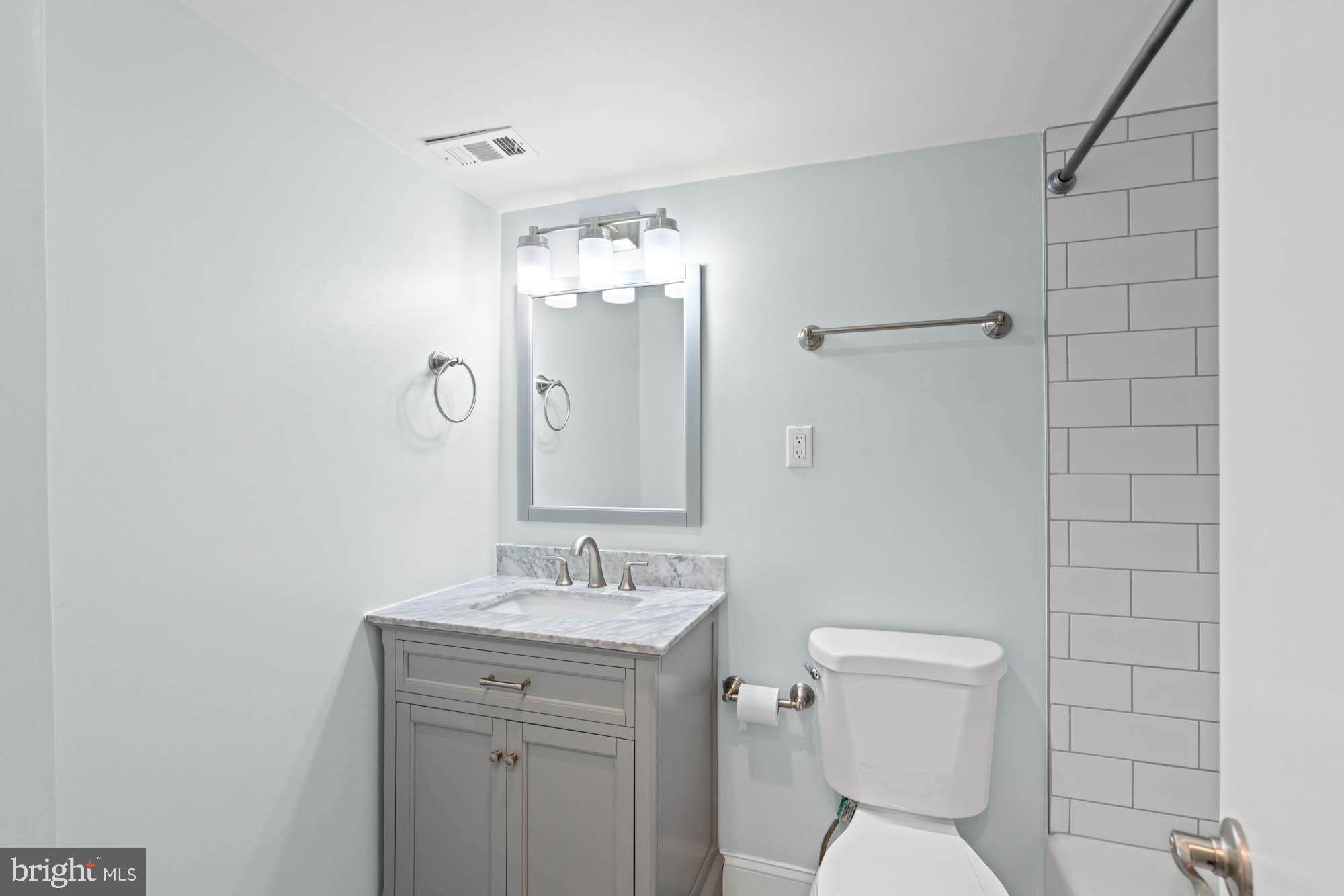 THE KENWOOD - Residential