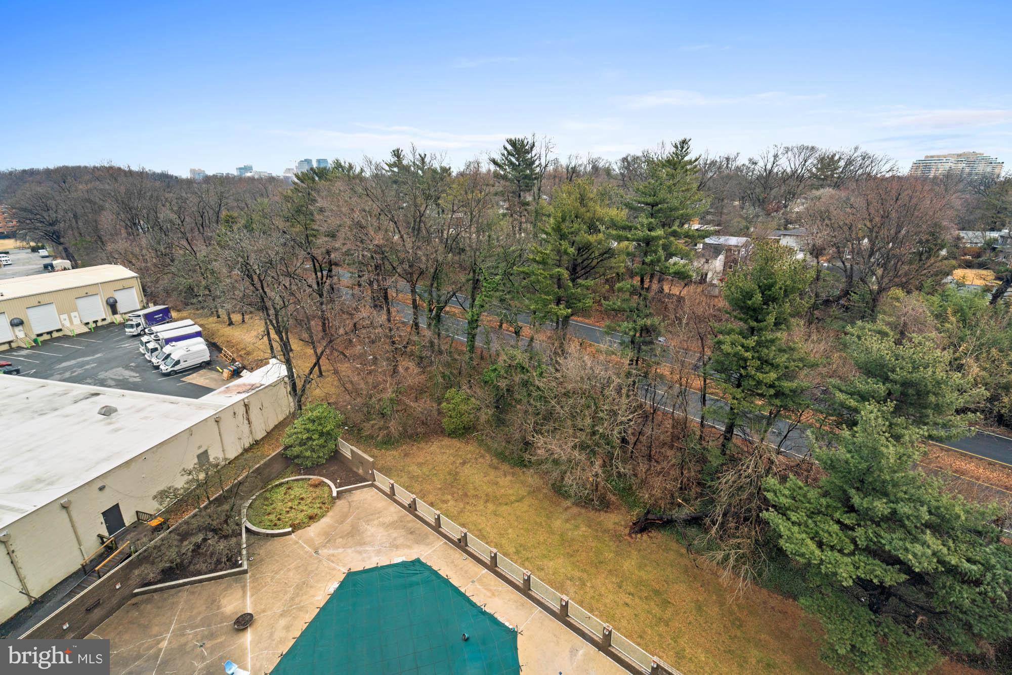 THE KENWOOD - Residential