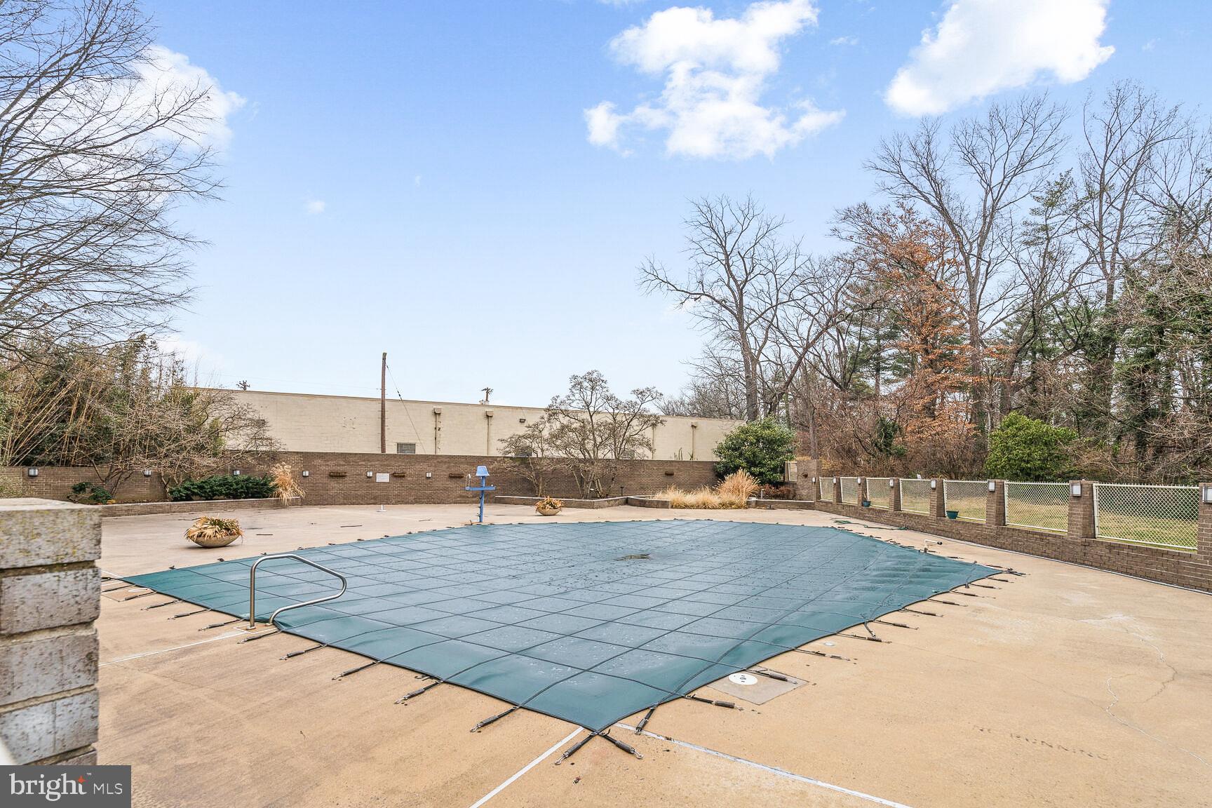 THE KENWOOD - Residential