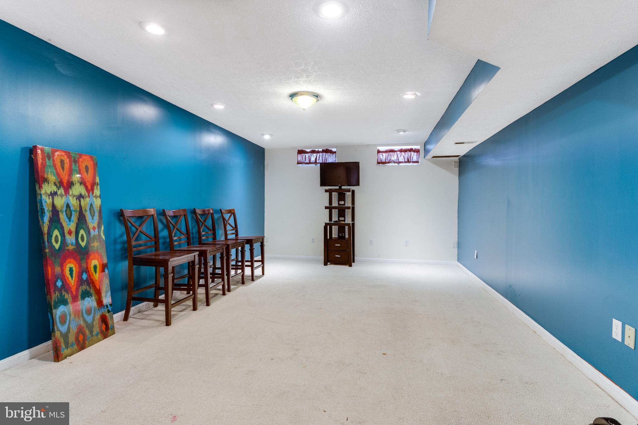 SPRINGHAVEN WOODS - Residential