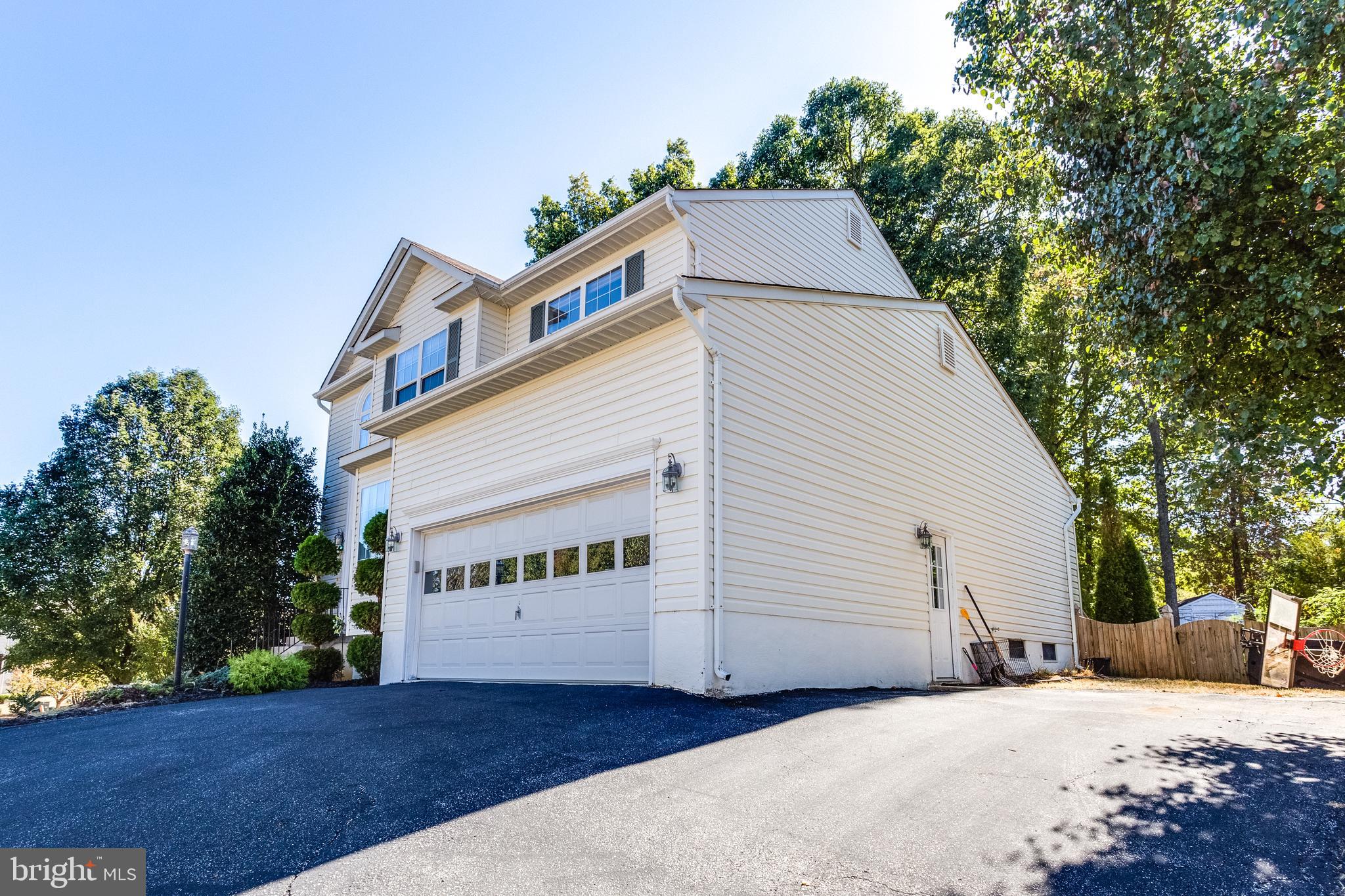 SPRINGHAVEN WOODS - Residential