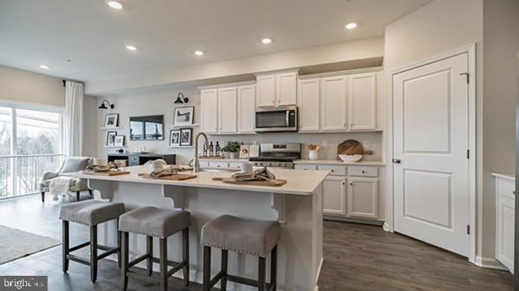 Photo of 1063 Meadowlark Drive, FOGELSVILLE, PA 18051 (MLS # PALH2014776)