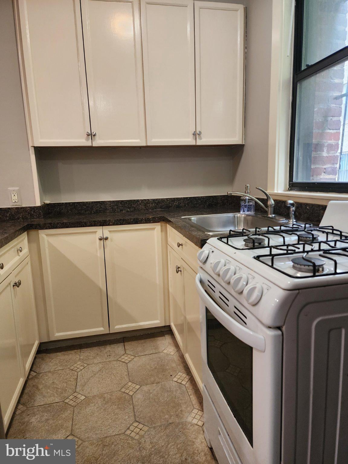 1457 NW PARK ROAD NW 106